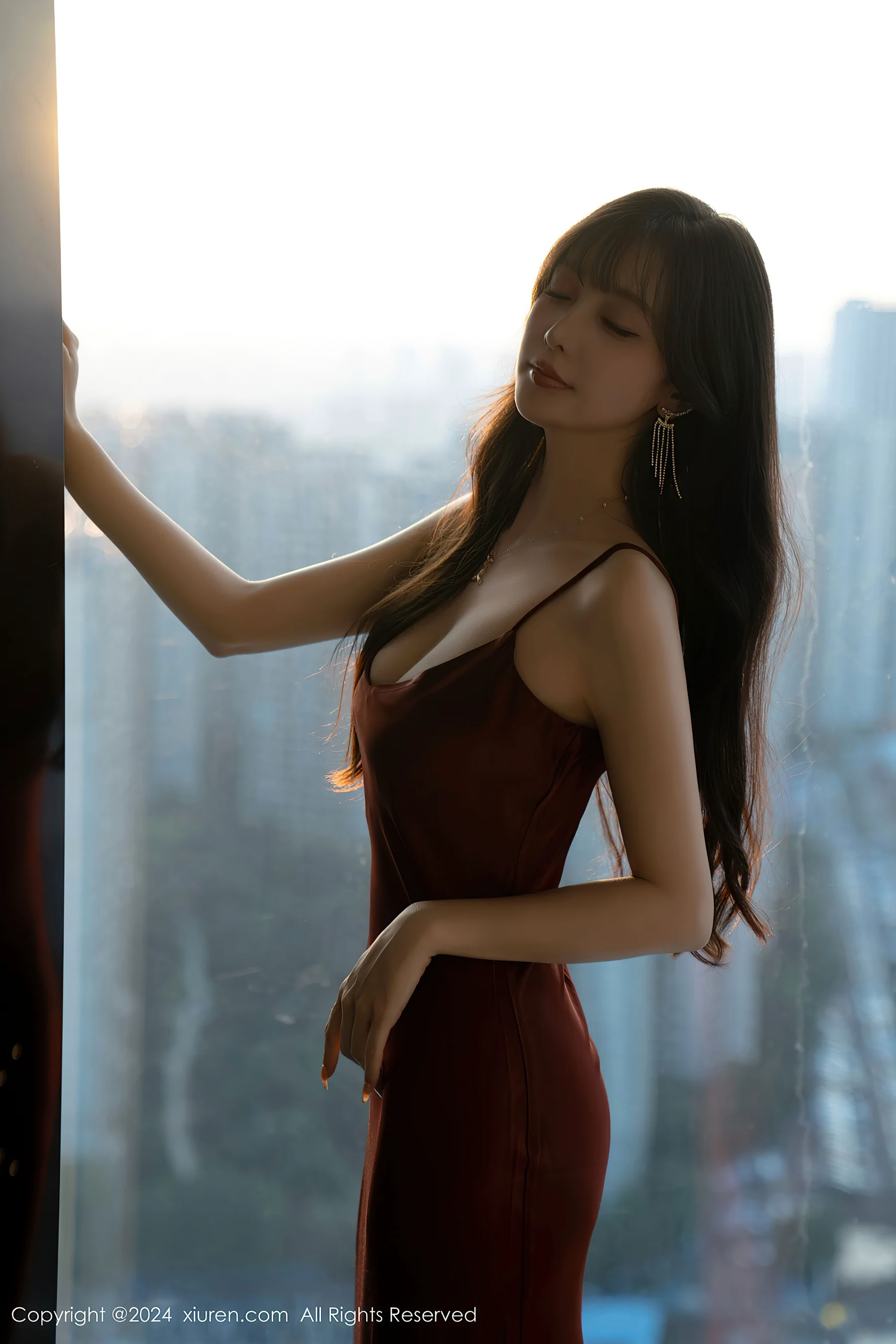 [XiuRen秀人网] No.9336 林星阑 性感美腿 - 爱照片