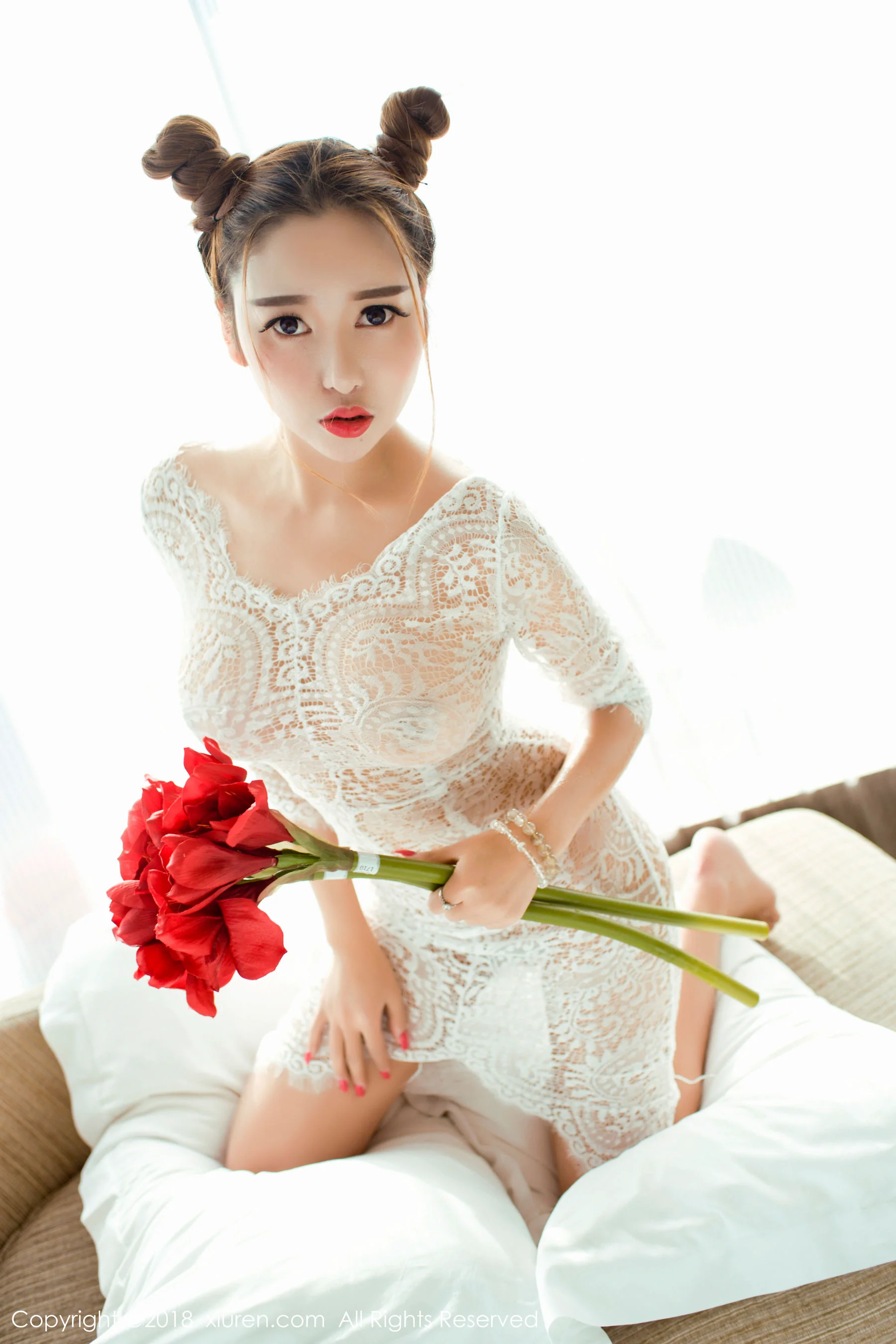 李梓熙《性感E罩杯巨乳美女》 [秀人网XIUREN] No.985 写真集 - 爱照片