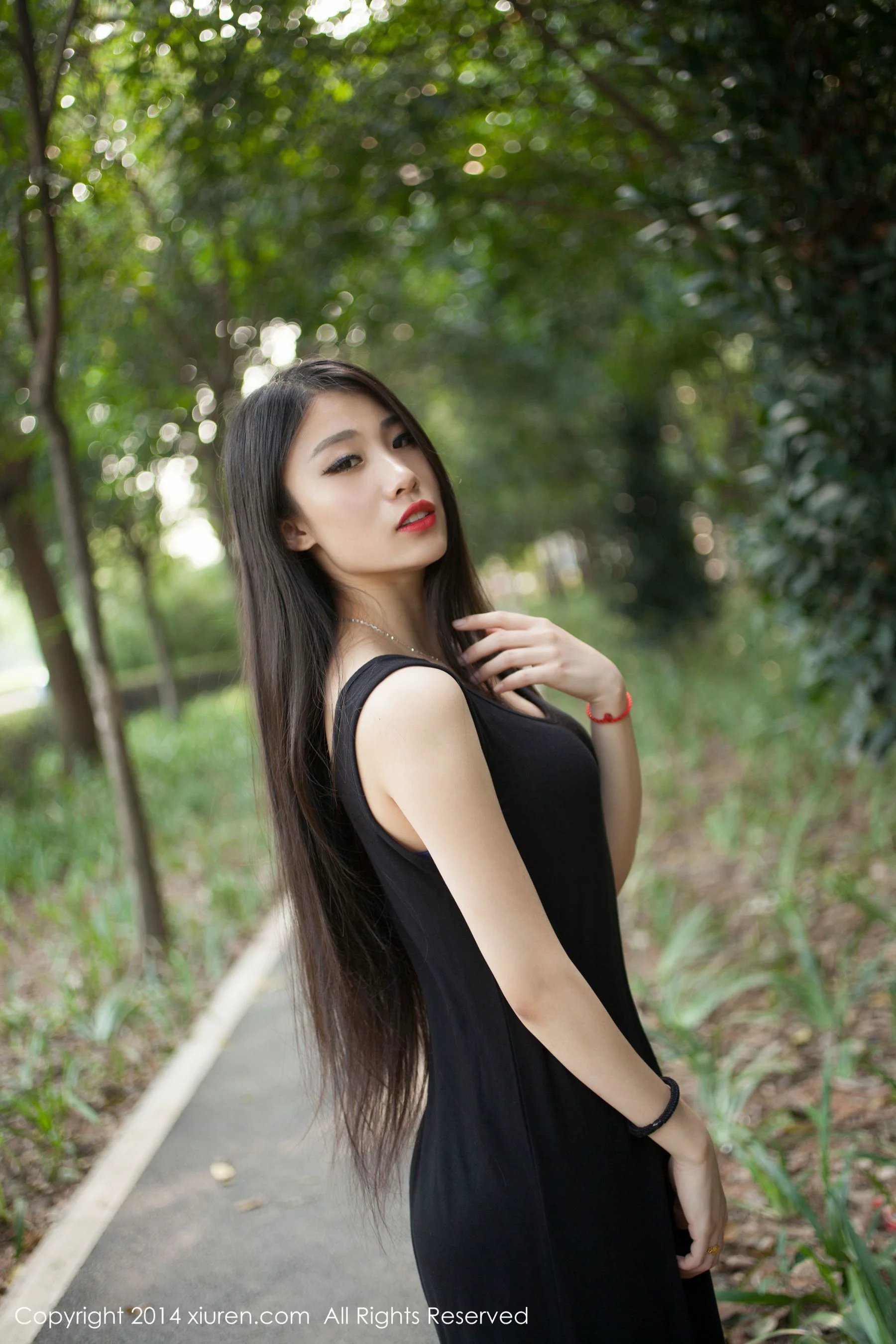 无敌美臀妹子战姝羽Zina [秀人网XiuRen] No.169 写真集 - 爱照片