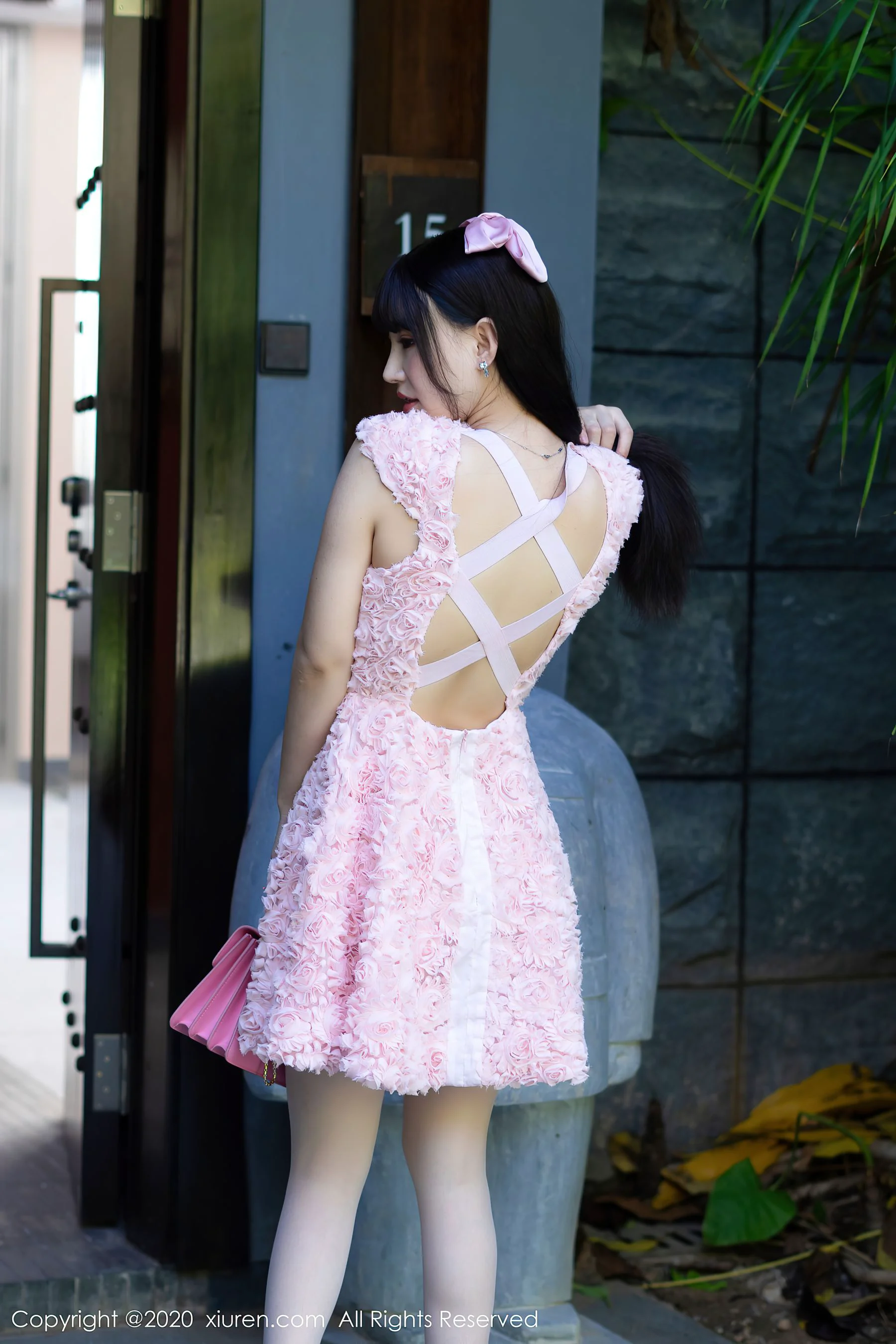 [秀人XiuRen] No.2451 性感女神@朱可儿Flower三亚旅拍写真 - 爱照片