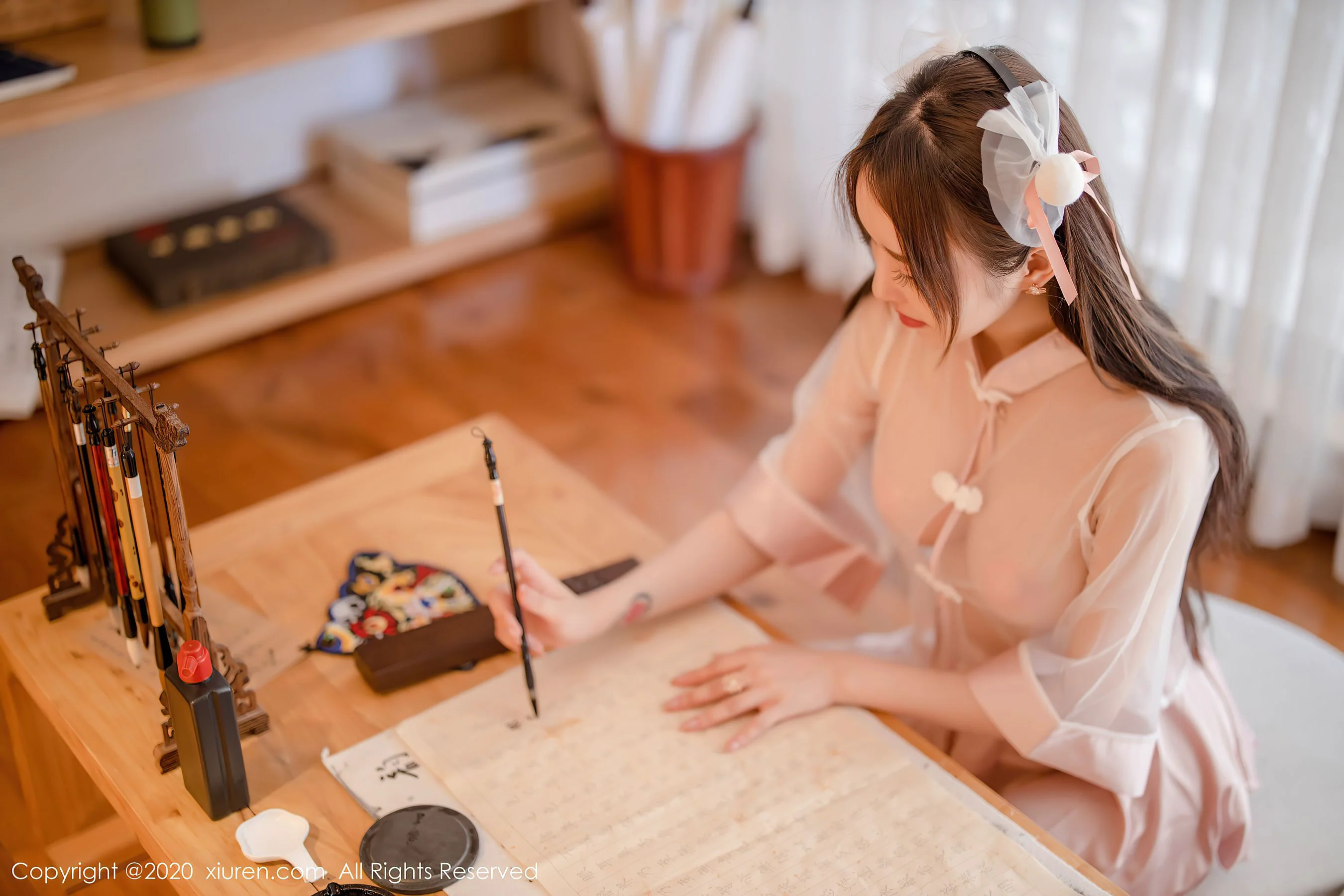 [秀人XiuRen] No.2510 玉兔miki – 中式粉服饰主题系列 - 爱照片