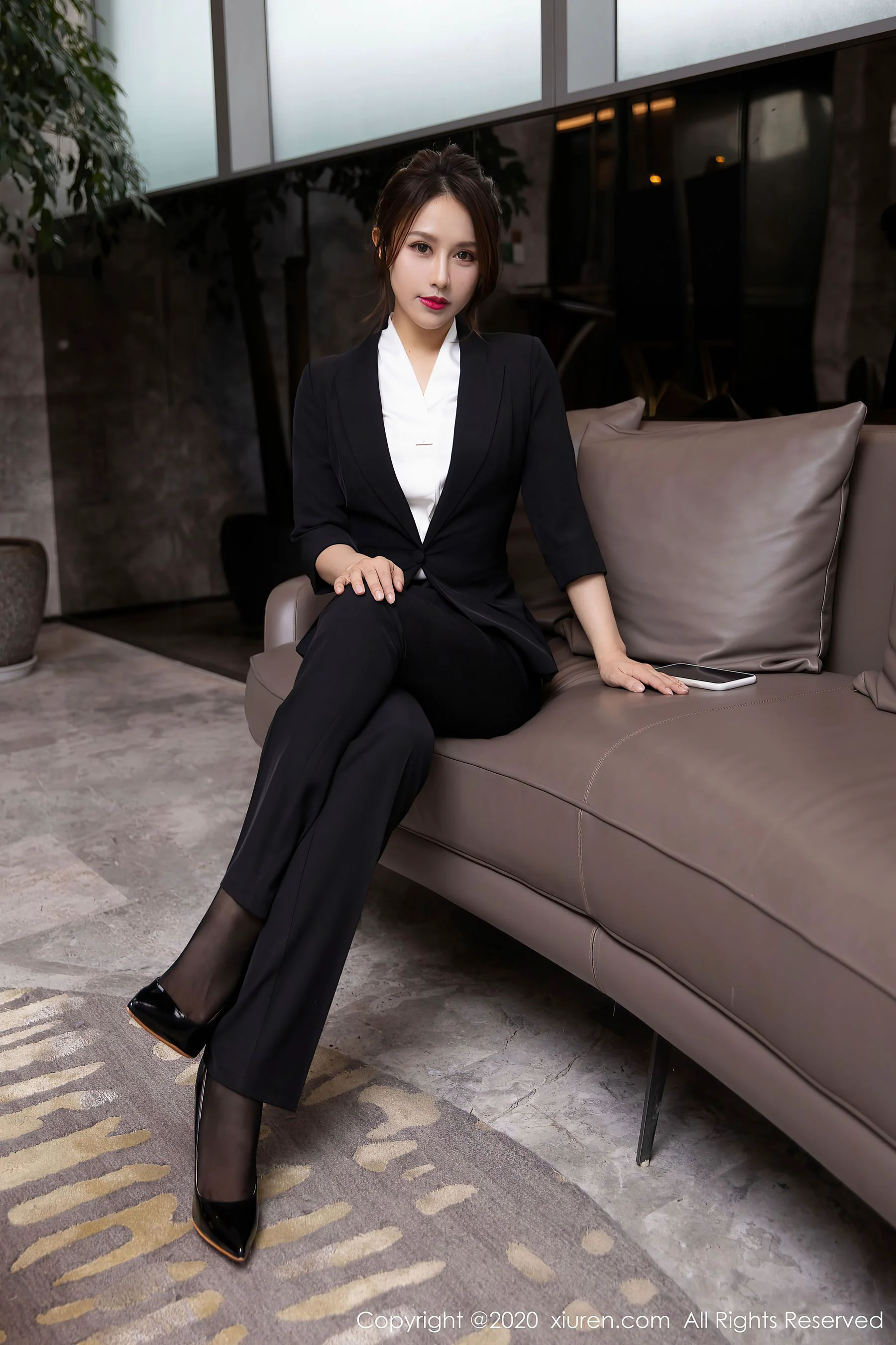 [秀人XiuRen] No.2580 徐安安 – 酒店私人管家系列 - 爱照片
