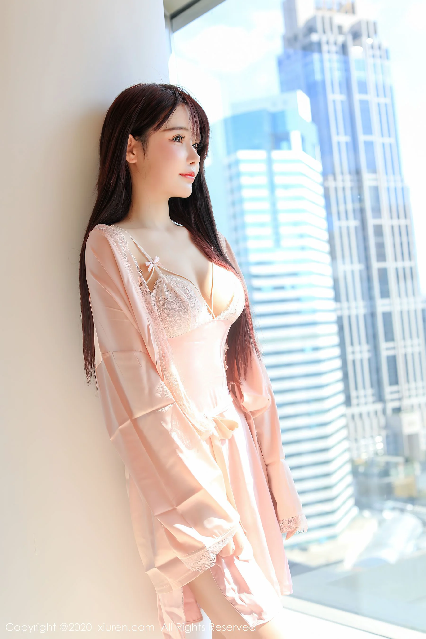 [秀人XiuRen] No.2666 南初妹妹 – 身材曼妙多姿的妹子 - 爱照片