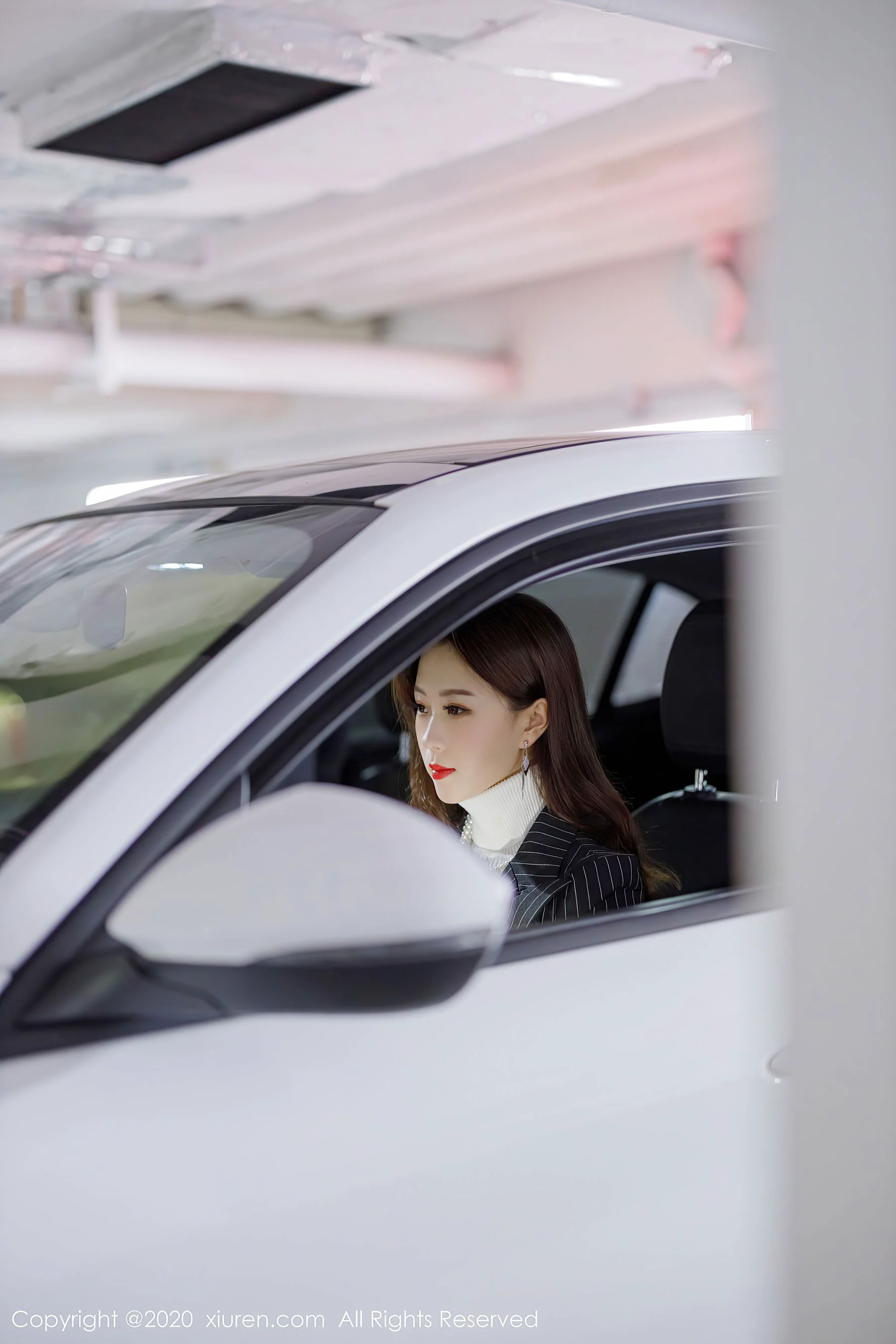 [秀人XiuRen] No.2910 杨紫嫣Cynthia – 职场女老板主题系列 - 爱照片