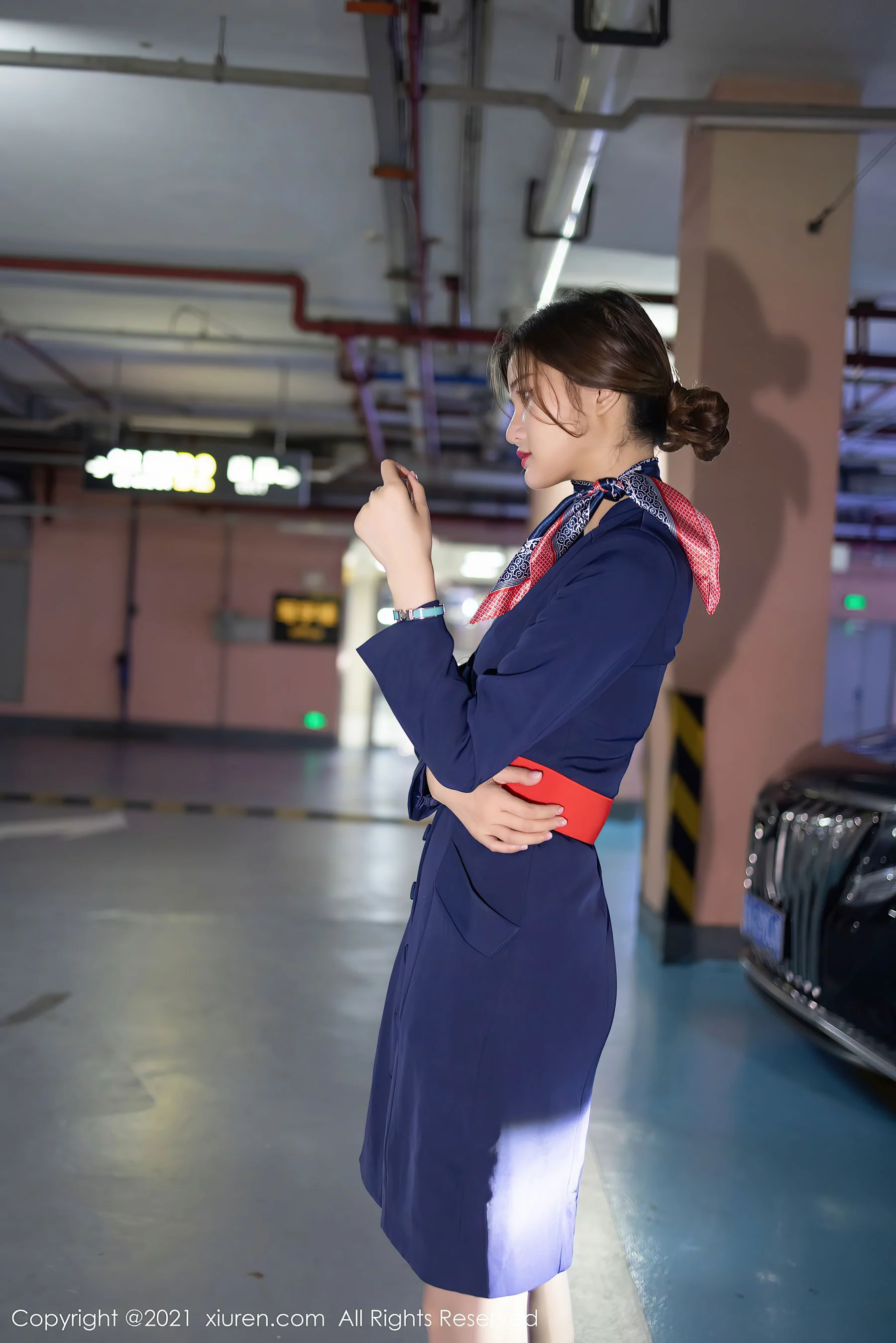 [秀人XiuRen] No.3717 文芮jeninfer – 职业空姐制服系列 - 爱照片