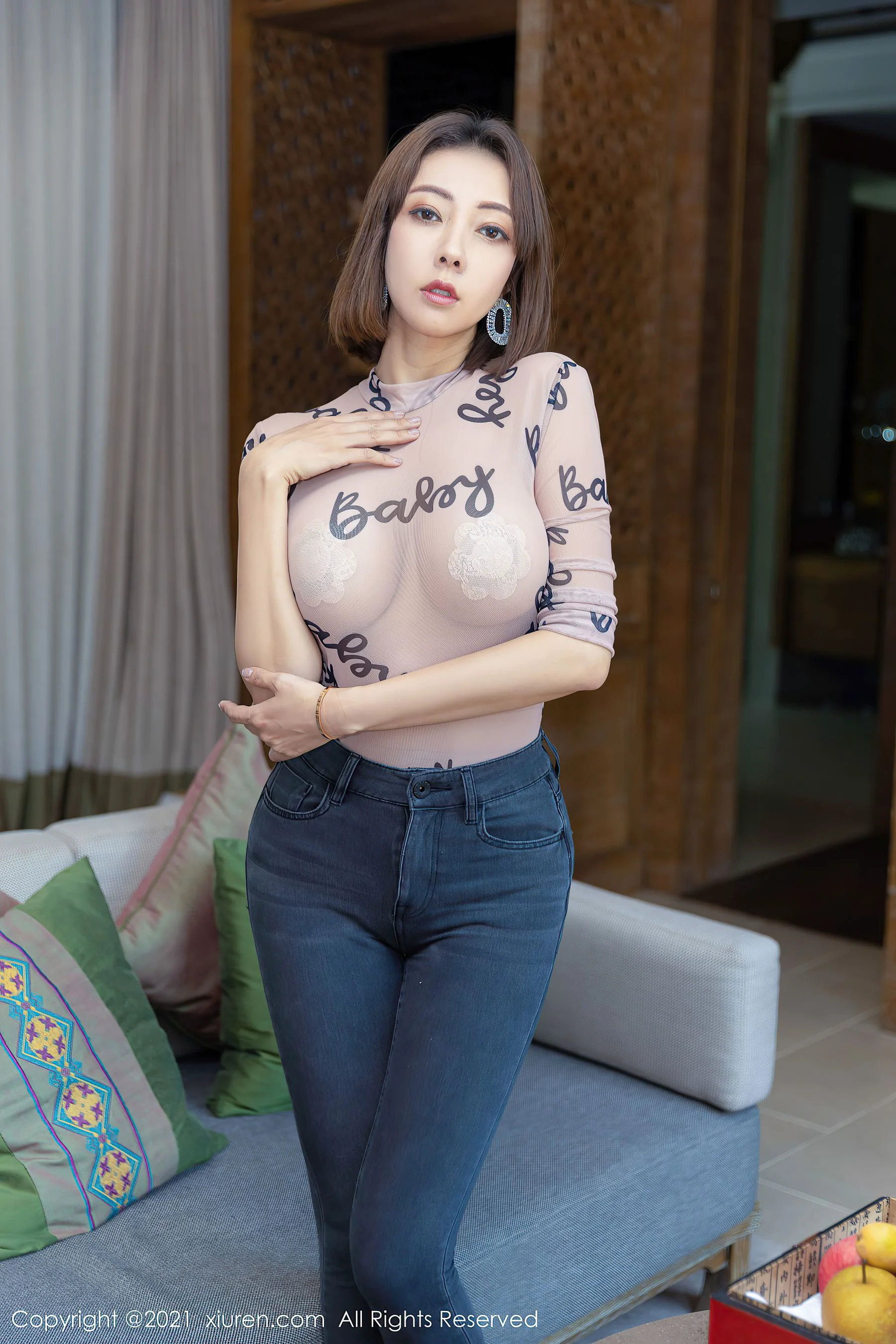 [秀人XiuRen] No.3760 果儿Victoria – 阳朔旅拍写真 - 爱照片