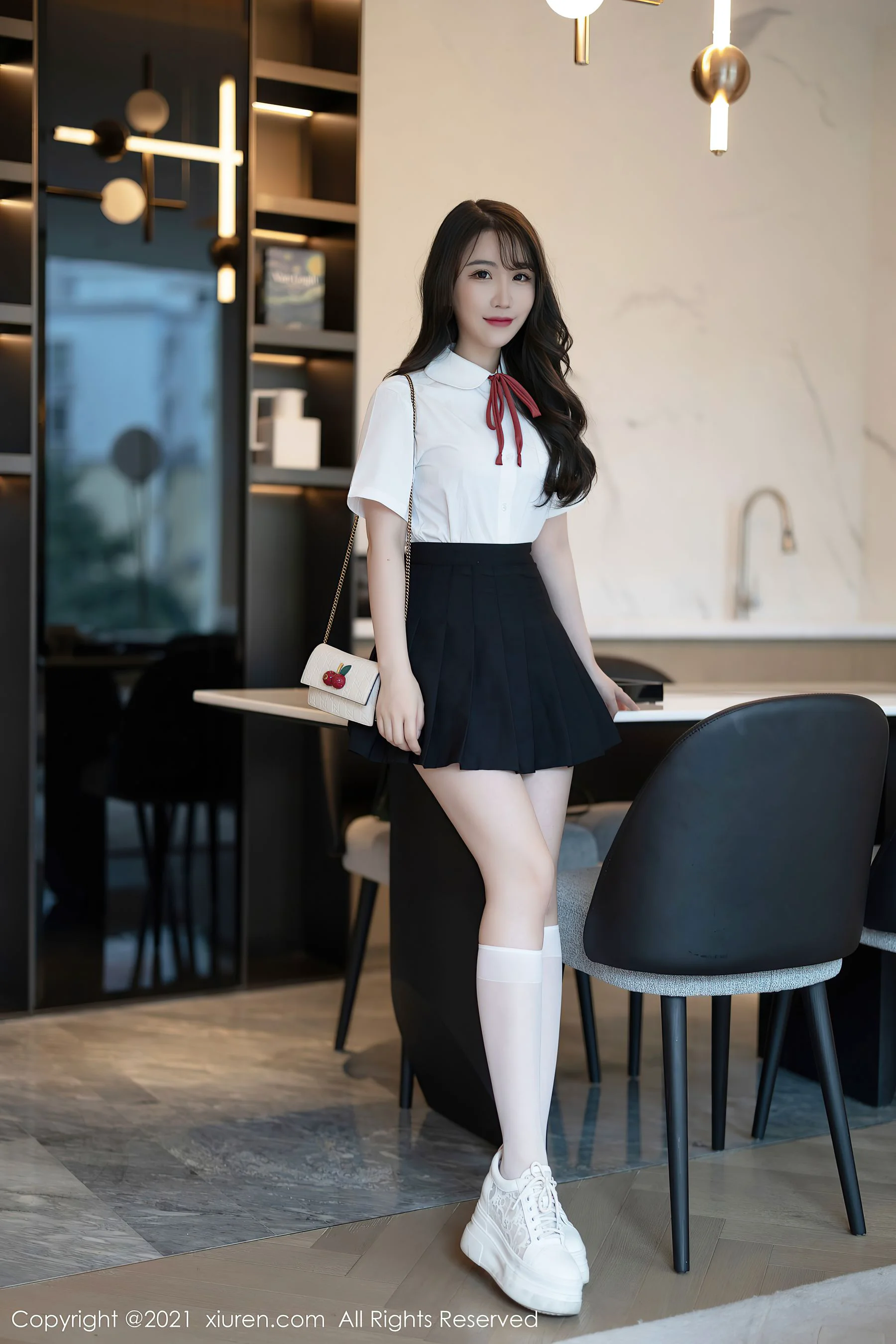 [秀人XiuRen] No.3960 Cherry绯月樱 – 散发出青春气息的清纯JK制服 - 爱照片