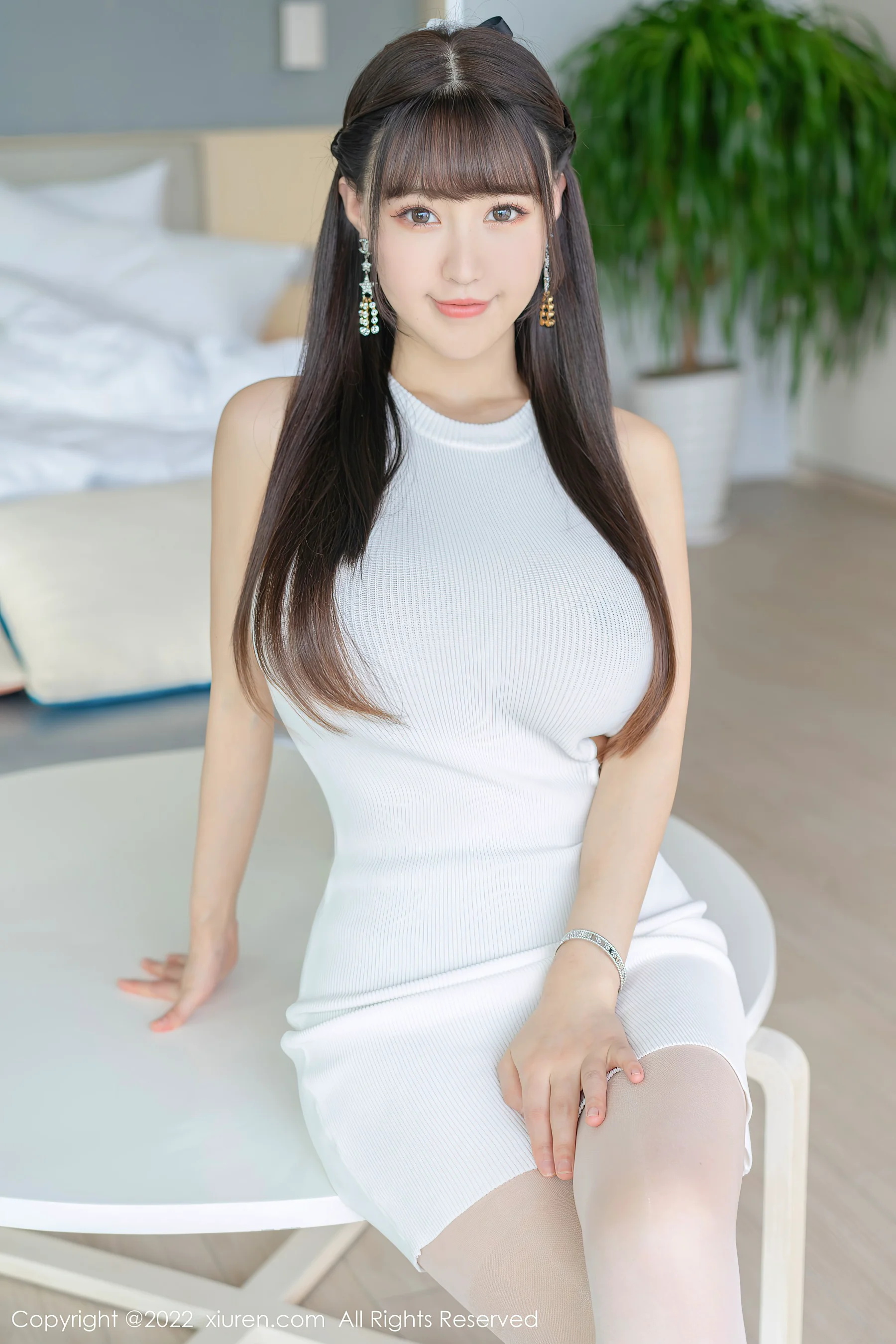 [XiuRen秀人网] No.4514 朱可儿Flora 白丝大奶三亚旅拍 - 爱照片