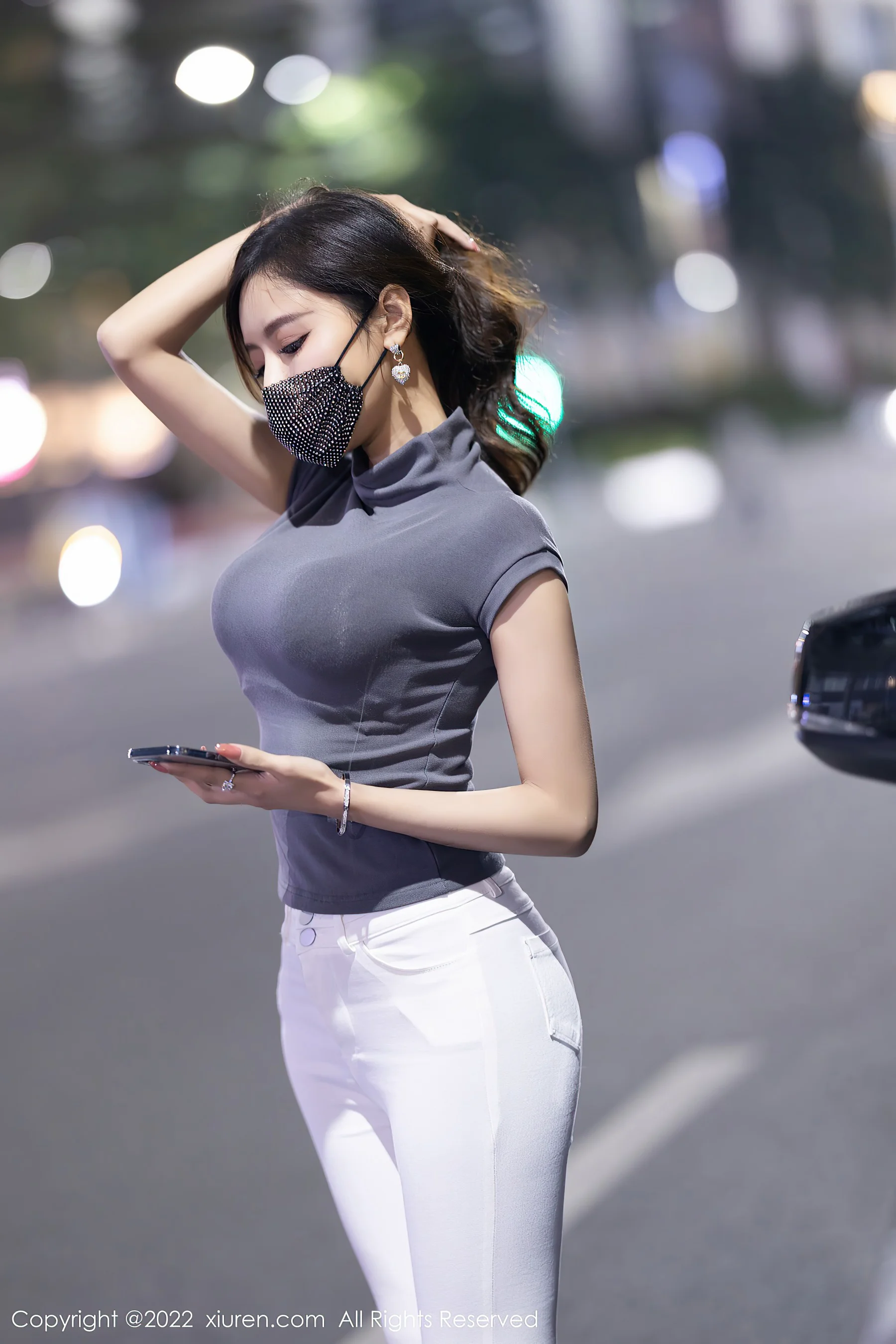 [XiuRen秀人网] No.4621 王馨瑶yanni 美腿丝袜 - 爱照片