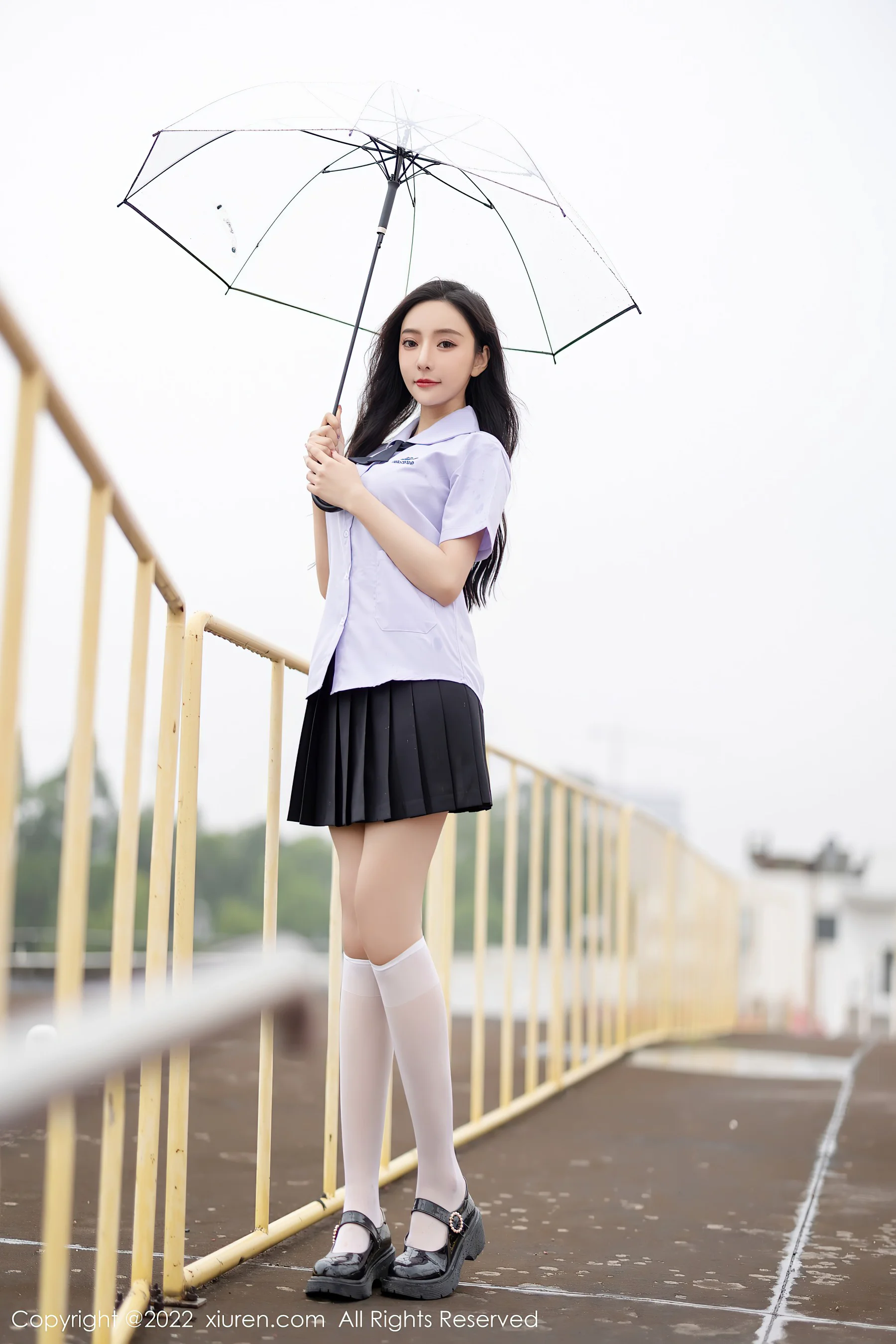 [XiuRen秀人网] No.4819 王馨瑶yanni 丝袜美腿性感写真 - 爱照片