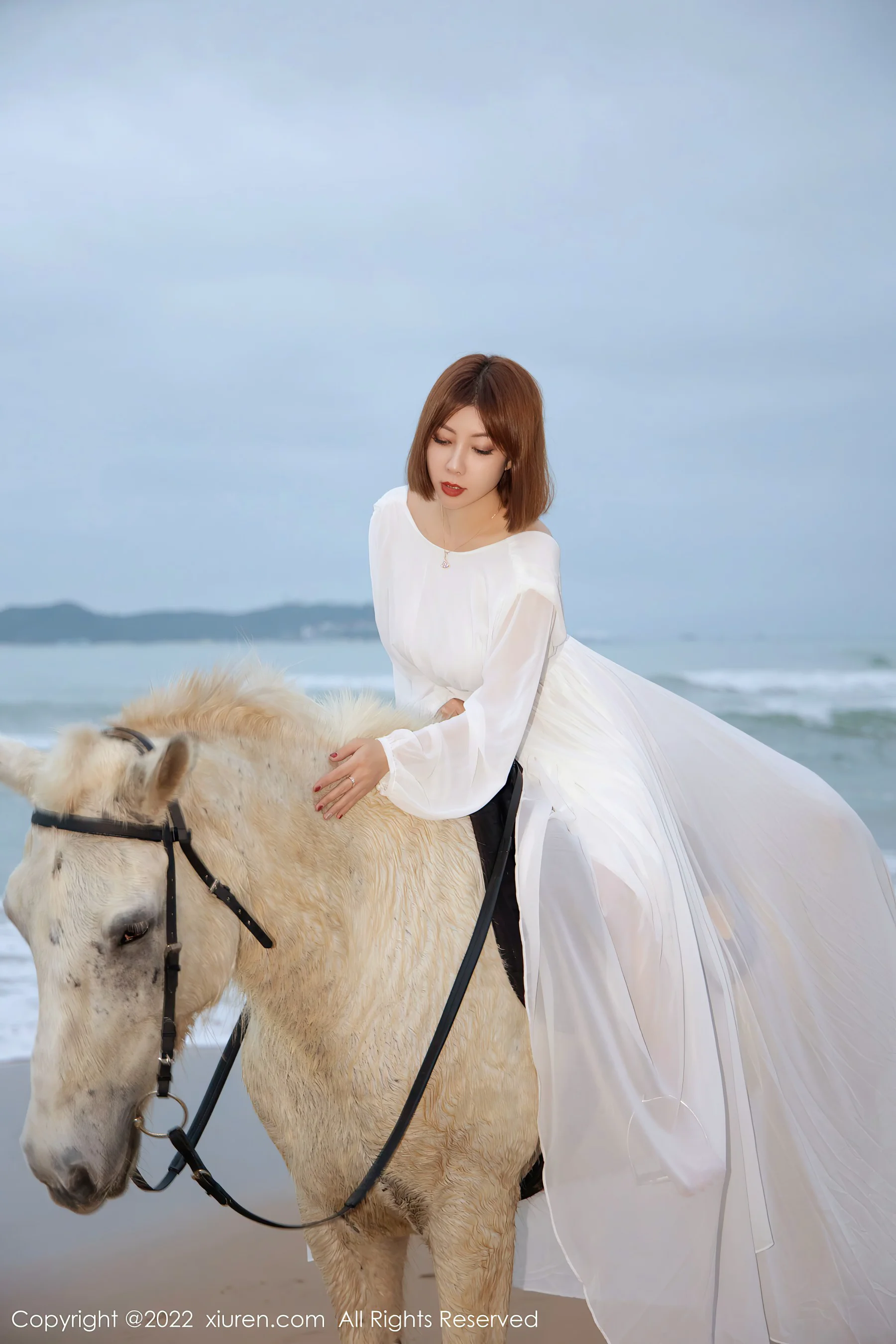 [XiuRen秀人网] No.4853 果儿Victoria 沙滩美臀 - 爱照片