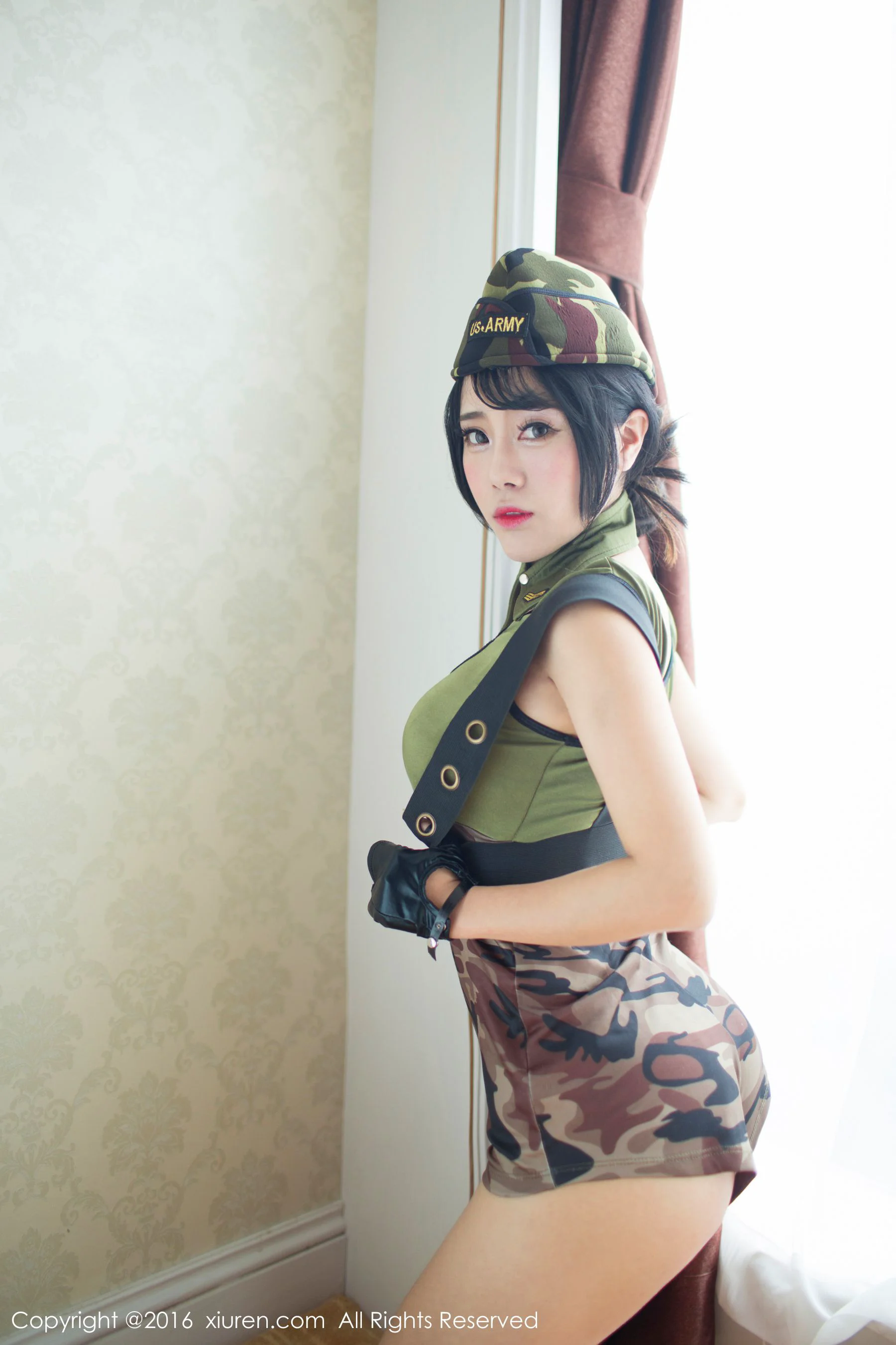 兜豆靓Youlina《迷彩服+浴室系列》 [秀人网XiuRen] No.519 写真集 - 爱照片
