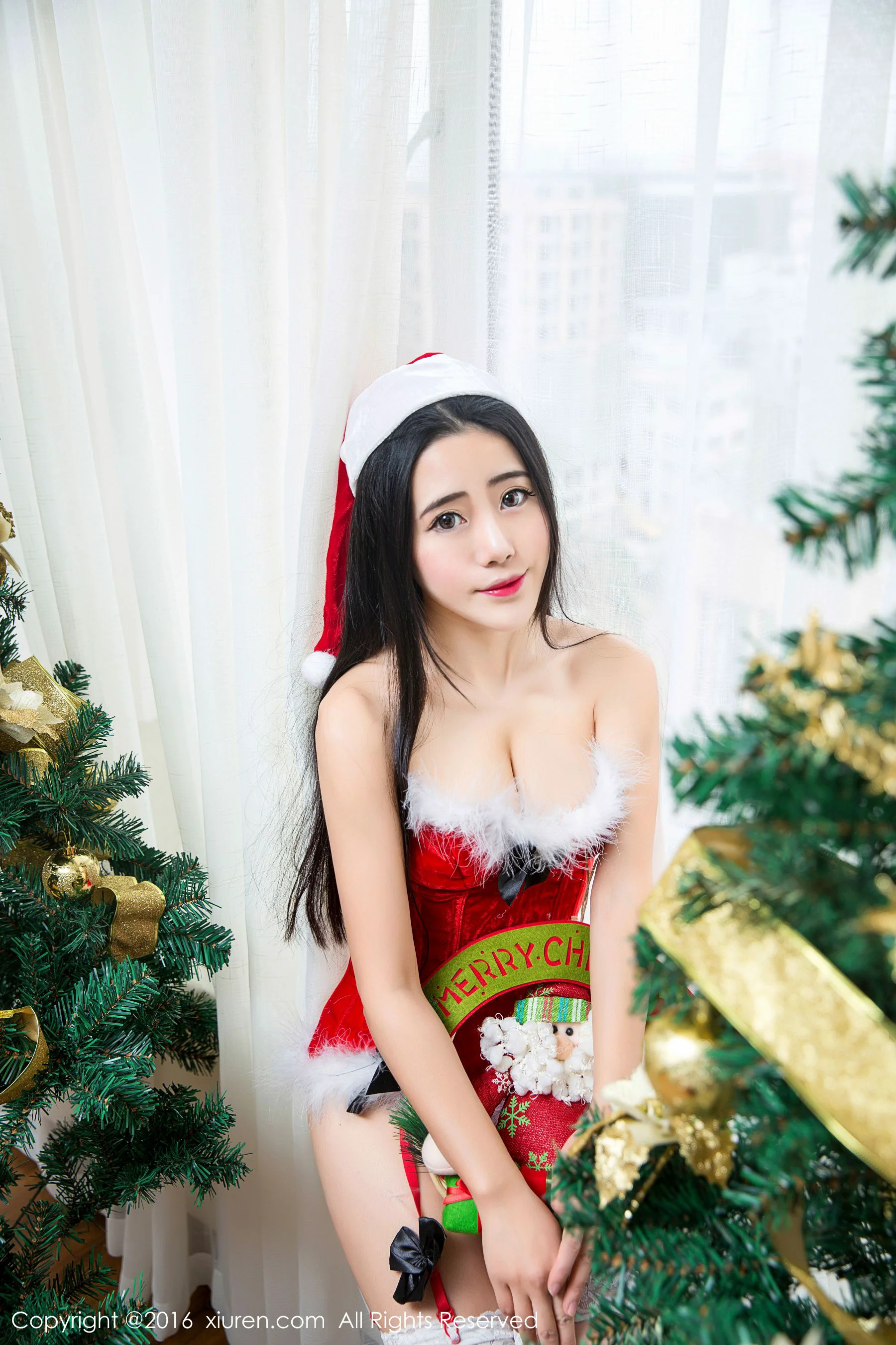 兜豆靓Youlina《最靓圣诞礼物》 [秀人网XiuRen] No.660 写真集 - 爱照片