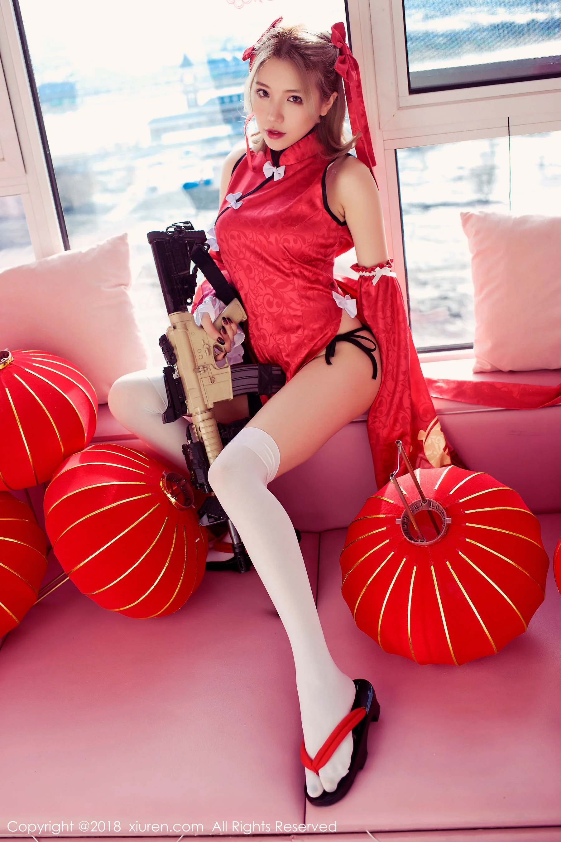 黄楽然《保鲜膜裹身+极品COS枪娘》 [秀人XiuRen] No.911 写真集 - 爱照片