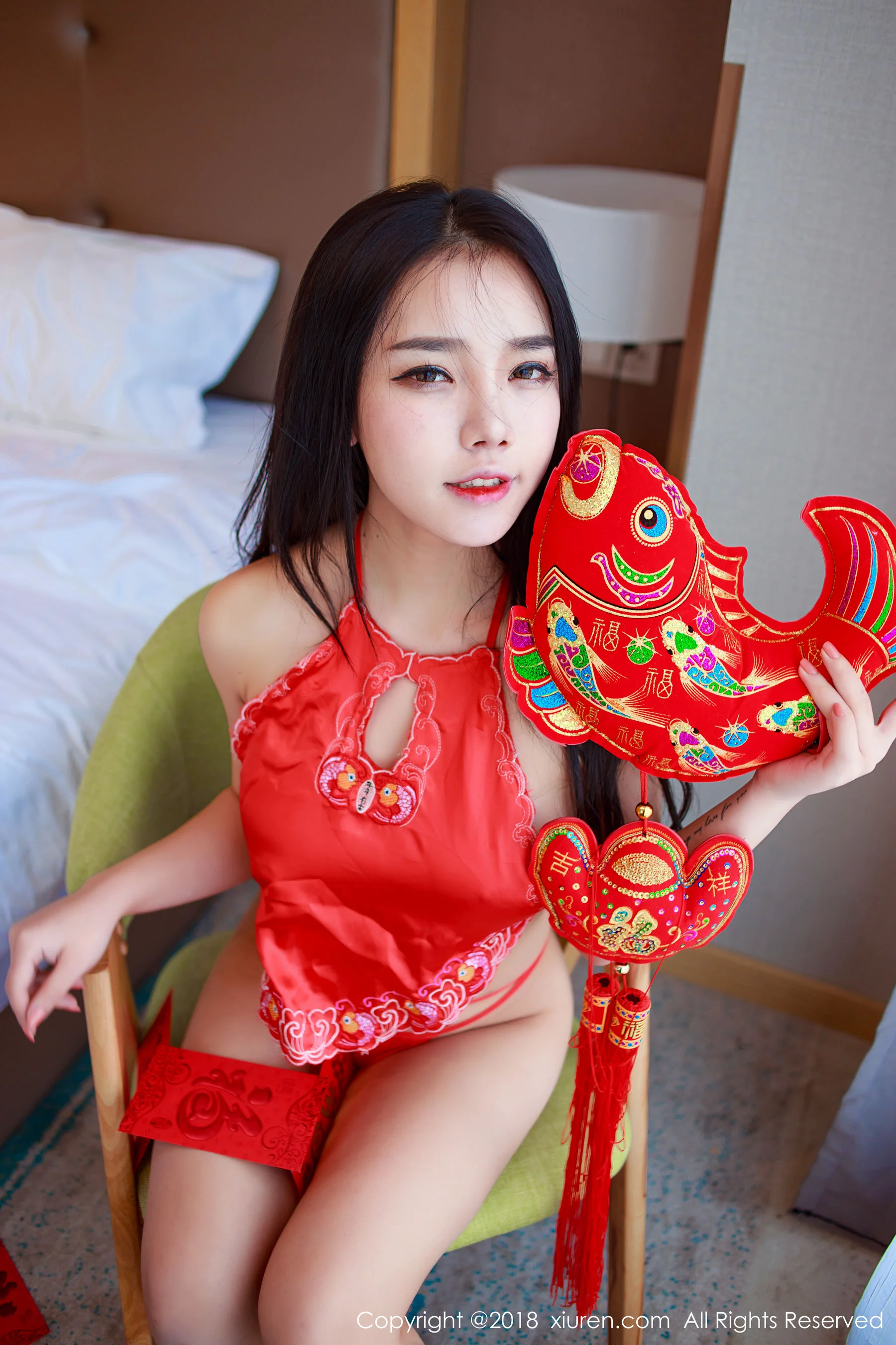 夏雪爱《新春火红肚兜内衣私房》 [秀人XiuRen] No.921 写真集 - 爱照片