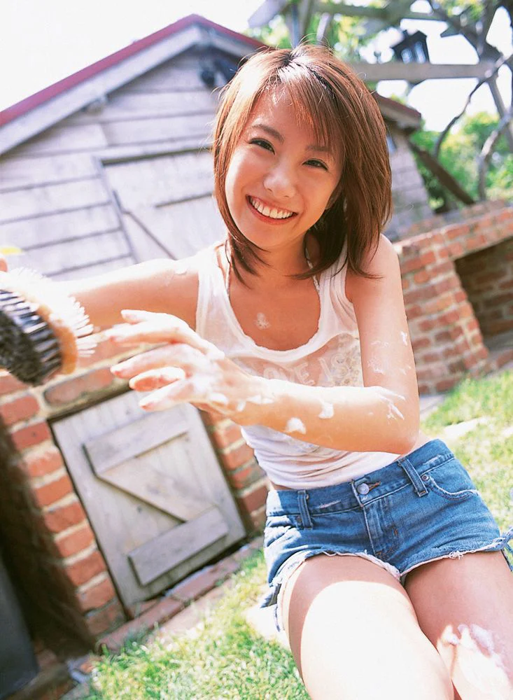 山本梓《Life is Full of Joy》写真集 [YS Web] Vol.129 - 爱照片