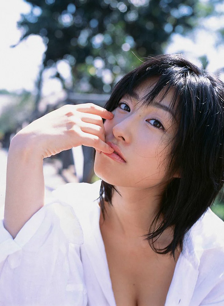 佐藤寛子《Lights,Camera,Action》写真集 [YS Web] Vol.137 - 爱照片