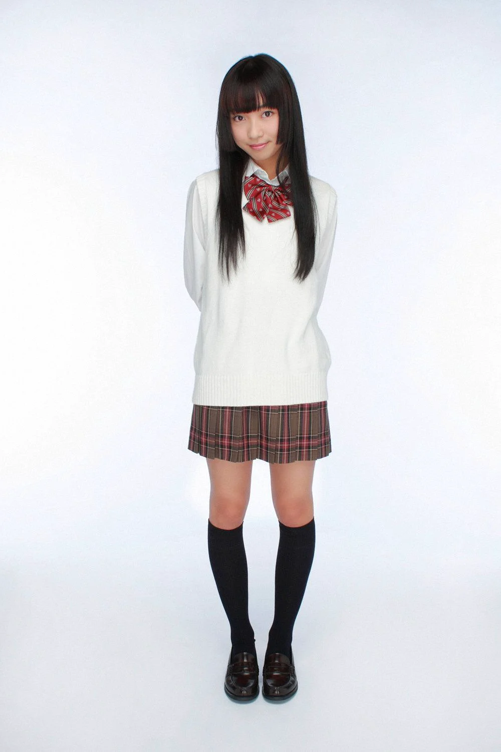 Kurumi Inoue 井上胡桃 UNDERAGE! 写真集 [YS Web] Vol.285 - 爱照片
