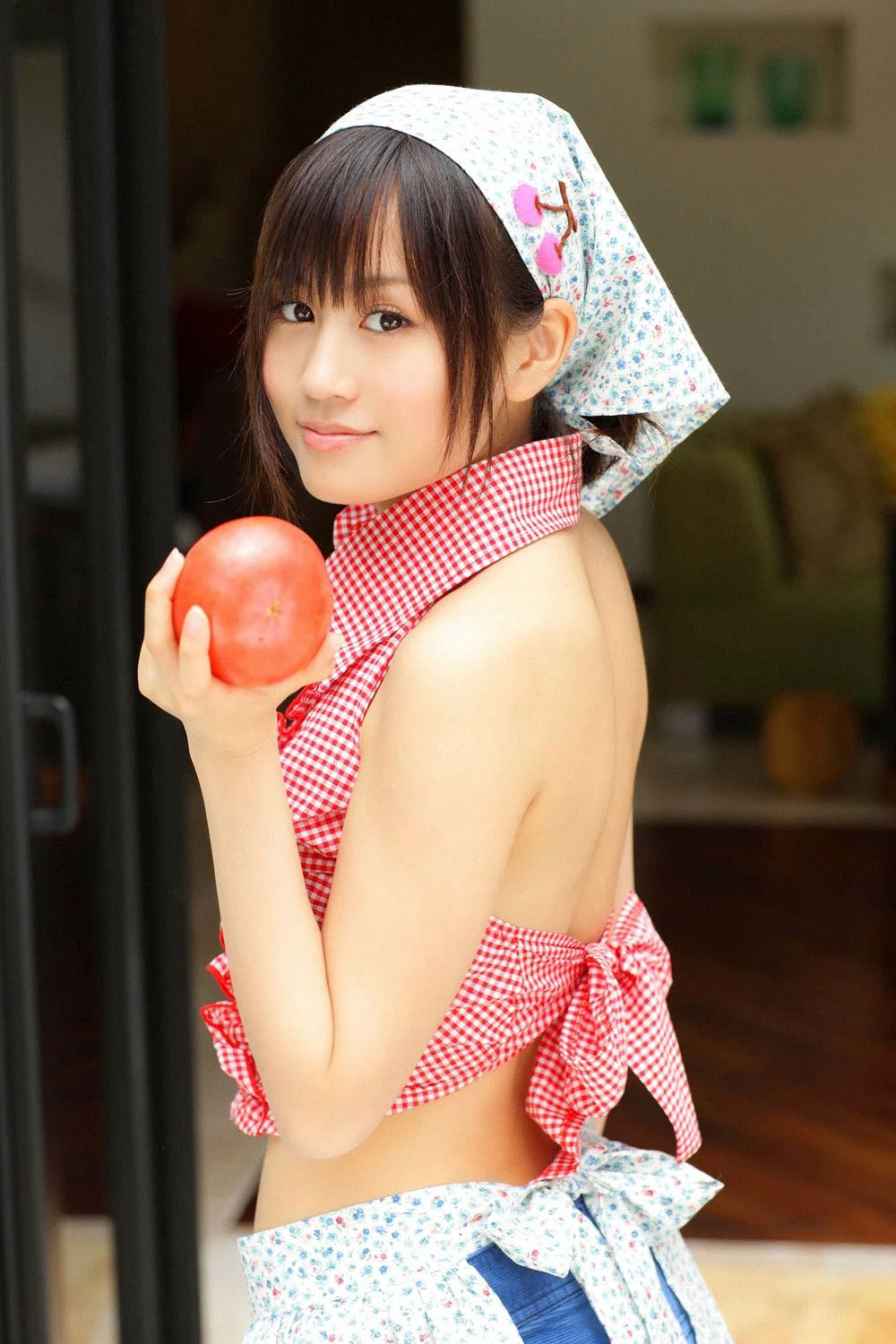 前田敦子《4番センターあっちゃん登場》写真集 [YS Web] Vol.330 - 爱照片