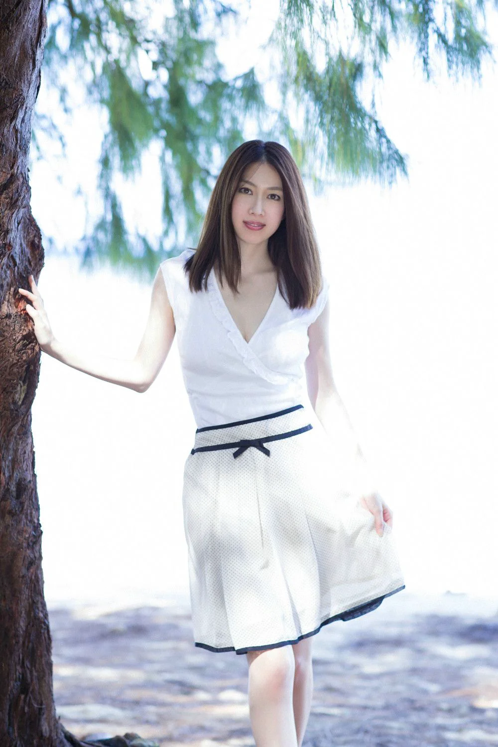 小林惠美《いちばんキレイ(でセクシー)なお姉さま》写真集 [YS Web] Vol.643 - 爱照片
