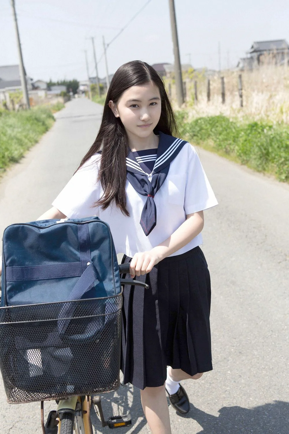 山口まゆ/山口麻友《天使の繭》写真集 [YS Web] Vol.664 - 爱照片