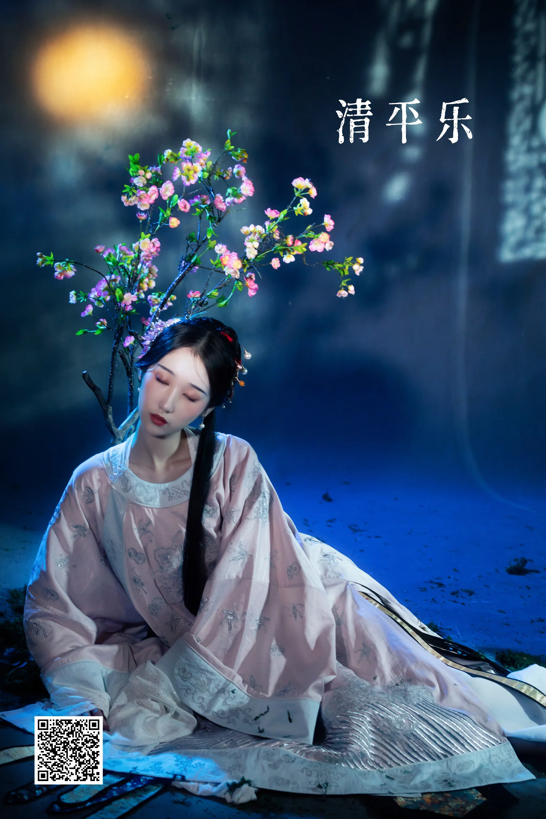 [艺图语] 2022.07.09 清平乐 君君 - 爱照片