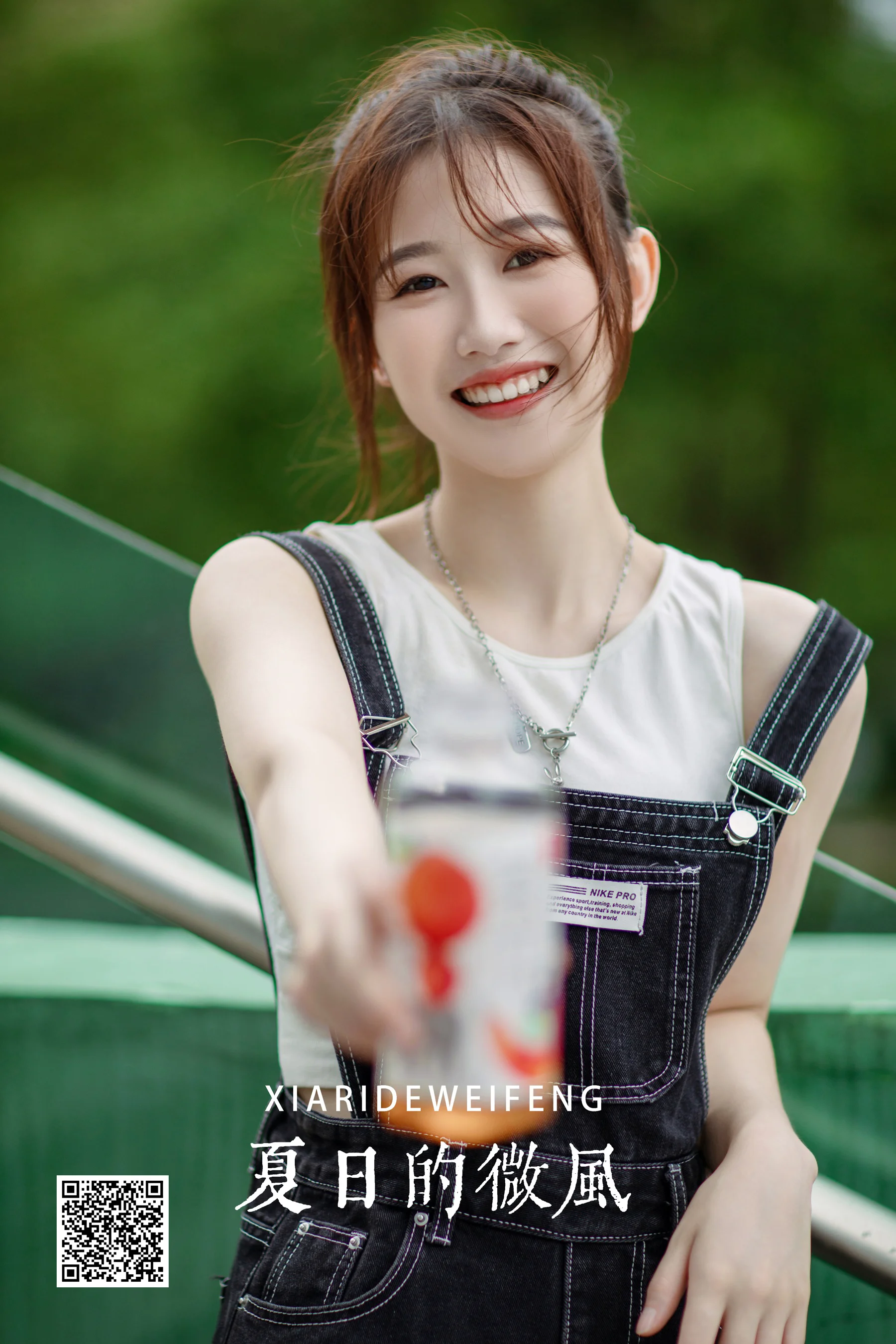 [艺图语] 2022.07.29 夏日的微风 佩佩 - 爱照片