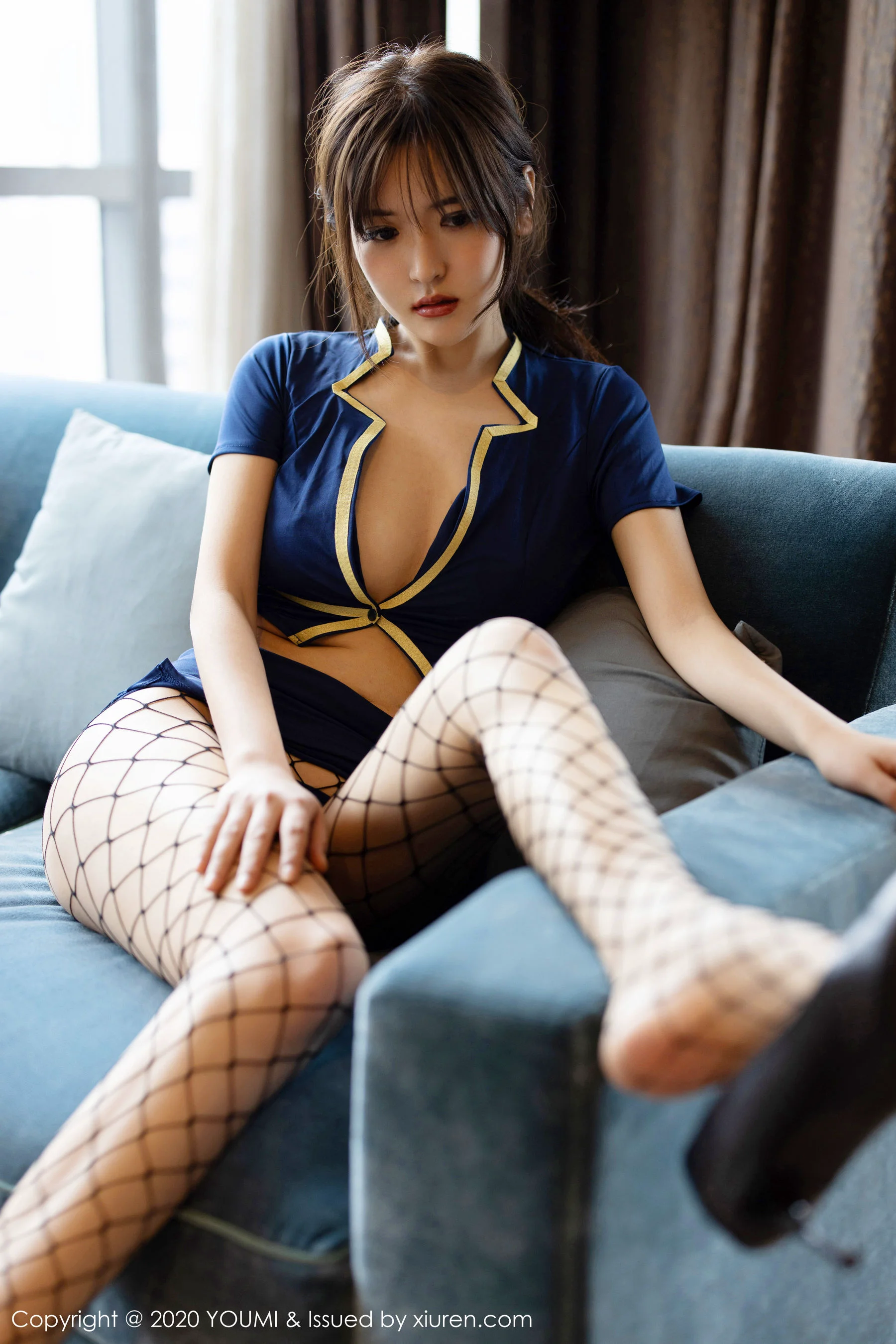 [尤蜜荟YouMi] Vol.445 白露小猪 《情趣制服与魅惑网袜》 写真集 - 爱照片