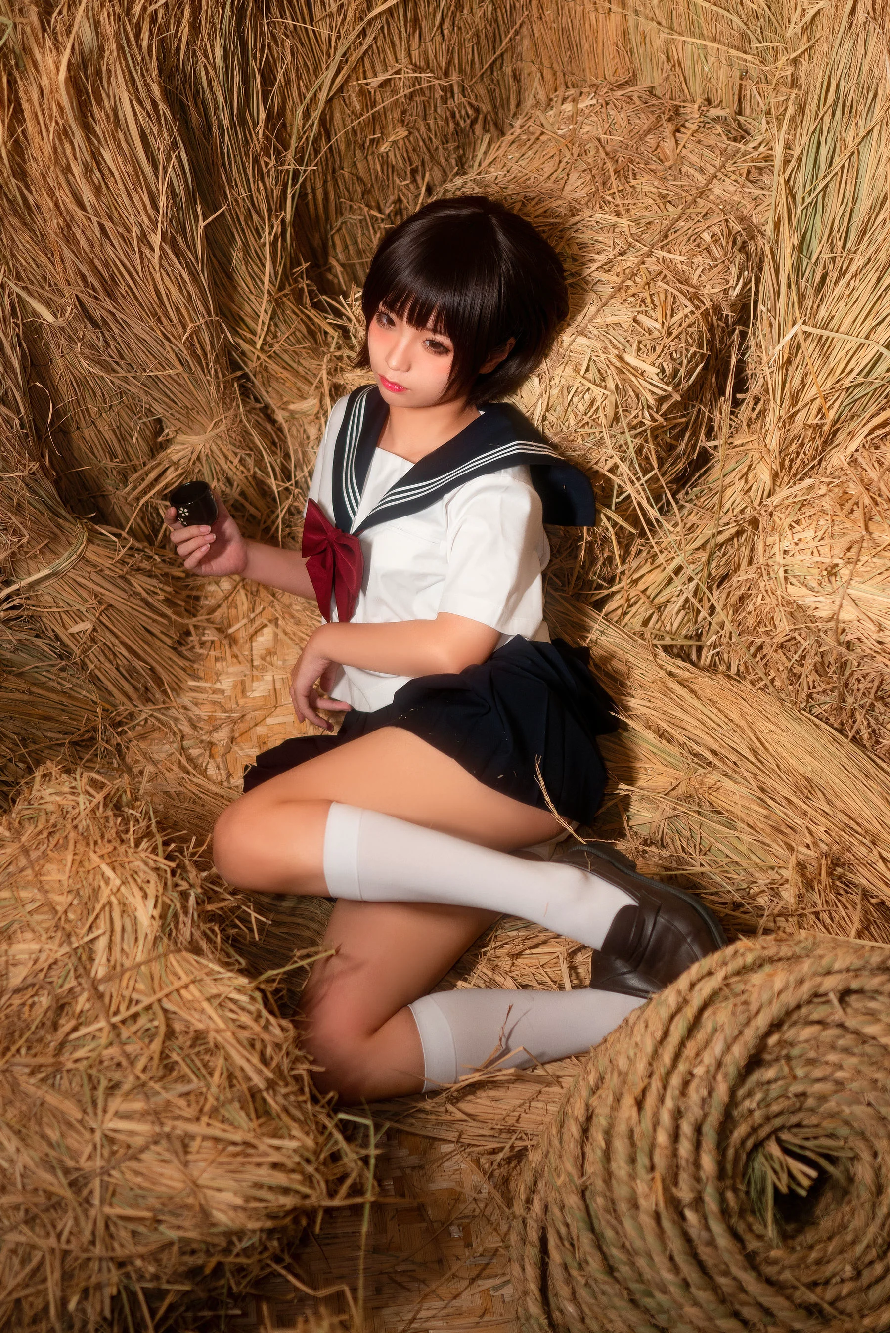 动漫博主蠢沫沫 《稻草里的少女》 写真集 - 爱照片
