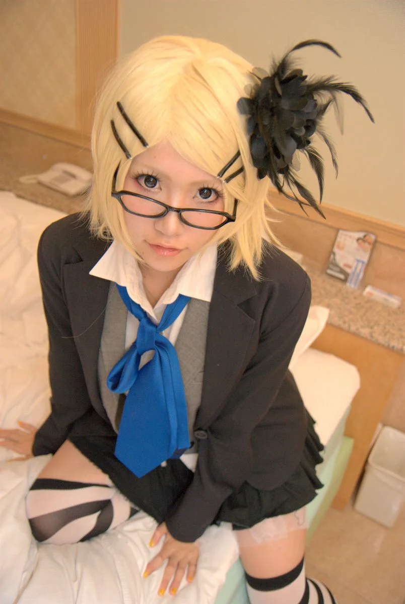 太宰ガロ 《VOCALOID》鏡音リン [From a rose.] 写真集 - 爱照片