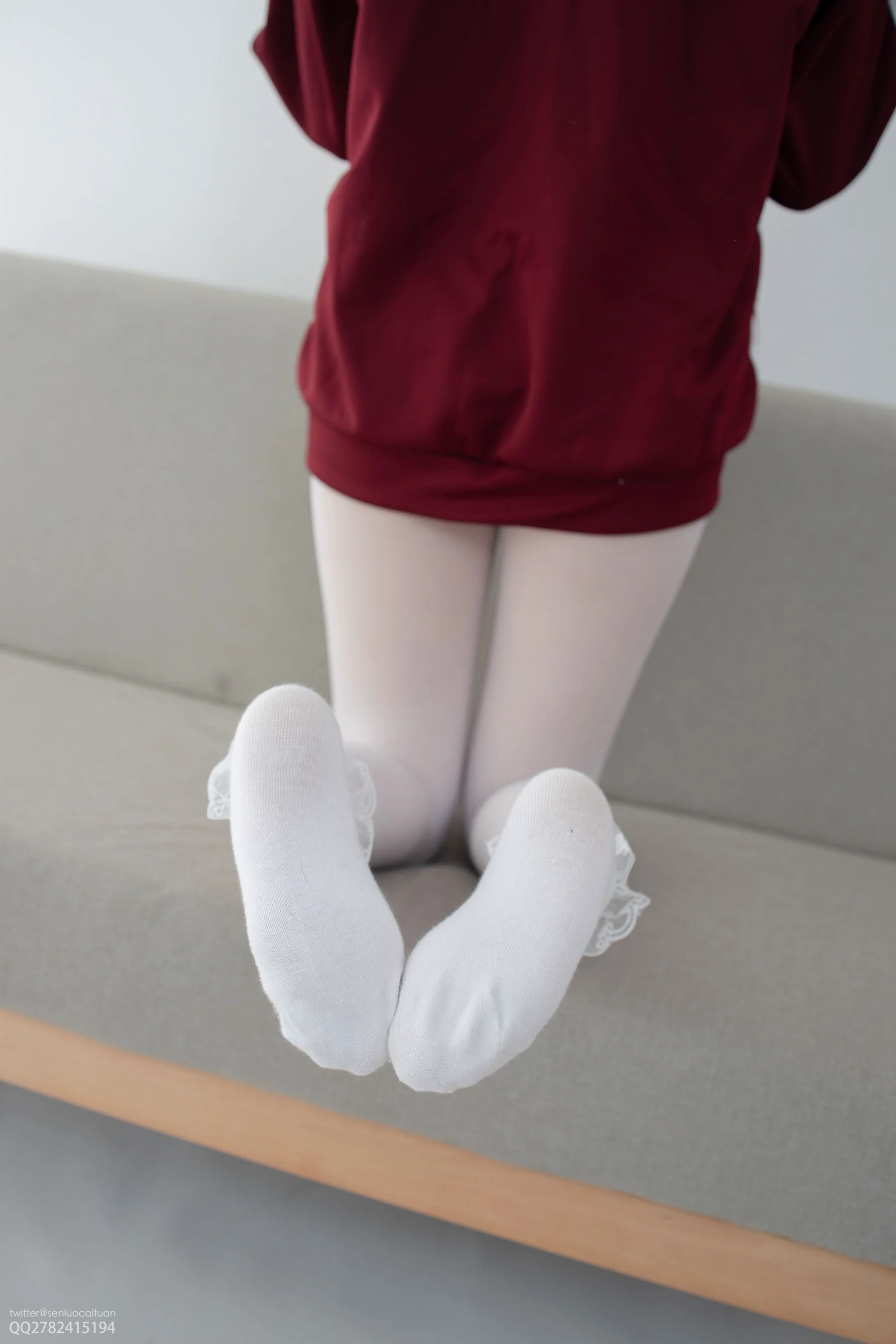 Aika《白丝套蕾丝花边短袜》 [森萝财团] JKFUN-058 写真集 - 爱照片