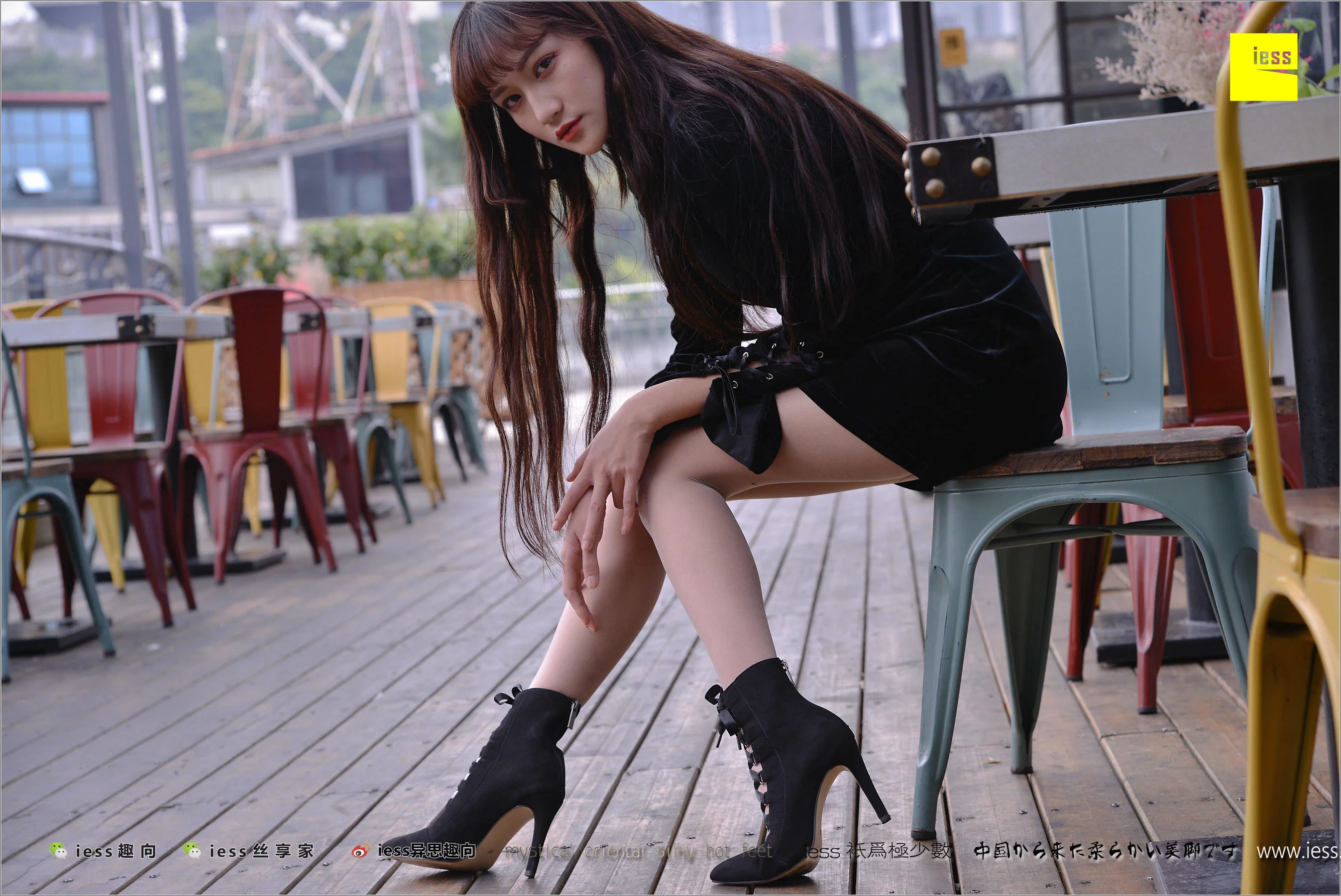 潇潇《颜值即正义》[异思趣向IESS] 丝足便当199 写真集 - 爱照片