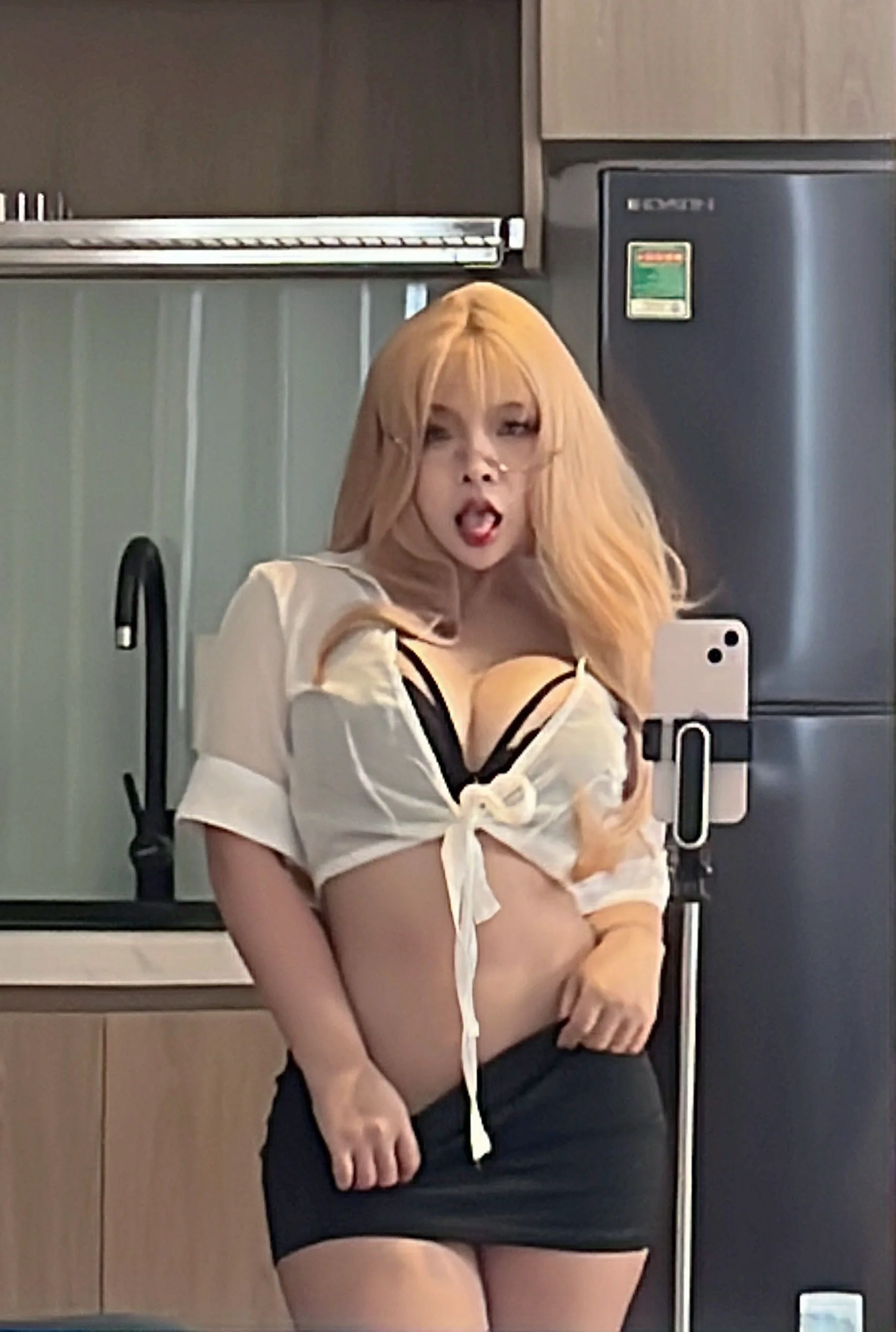Sayo Momo – Blondie Office Lady ~ - 爱照片