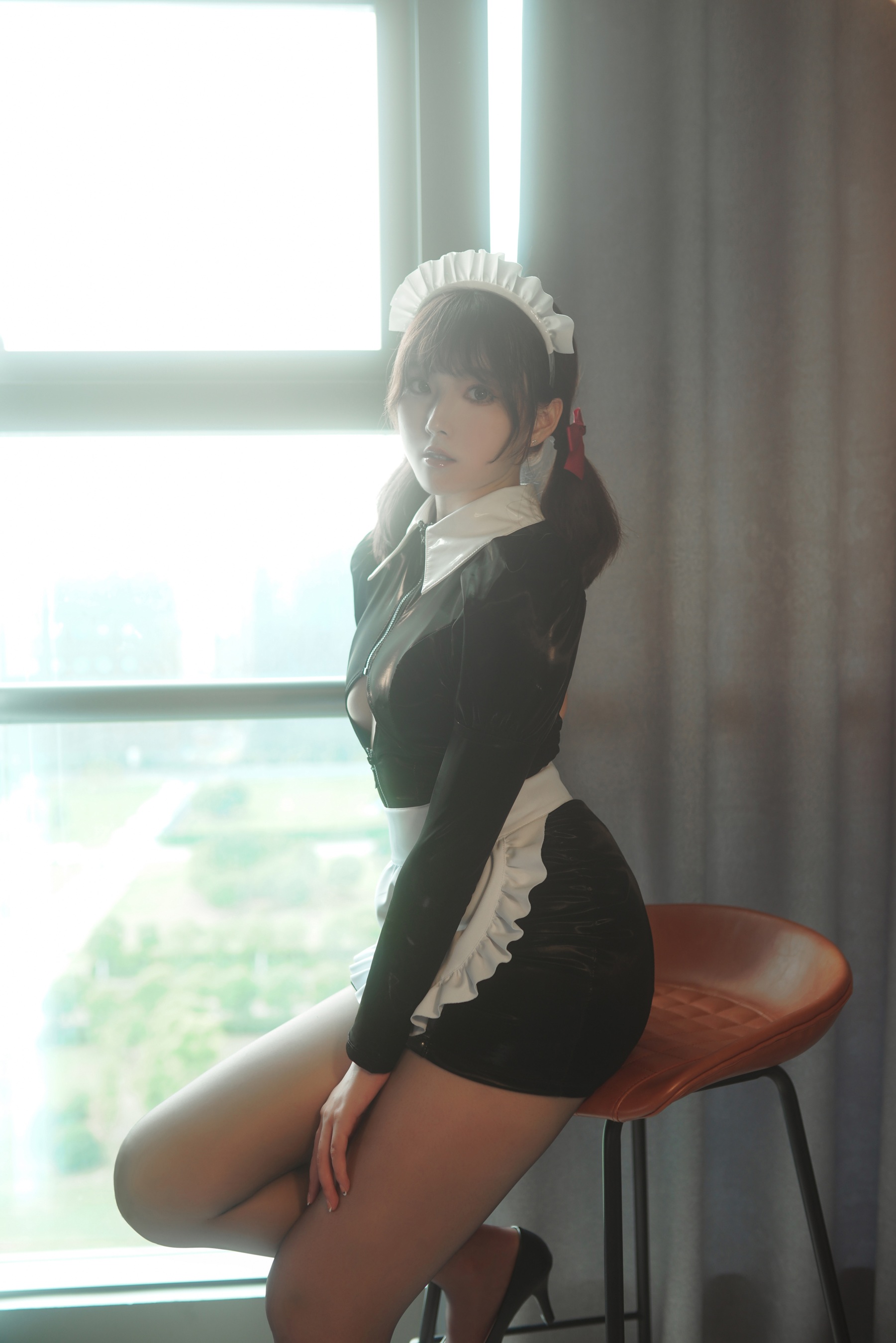 Natsuko夏夏子 – 漆黑女仆 - 爱照片