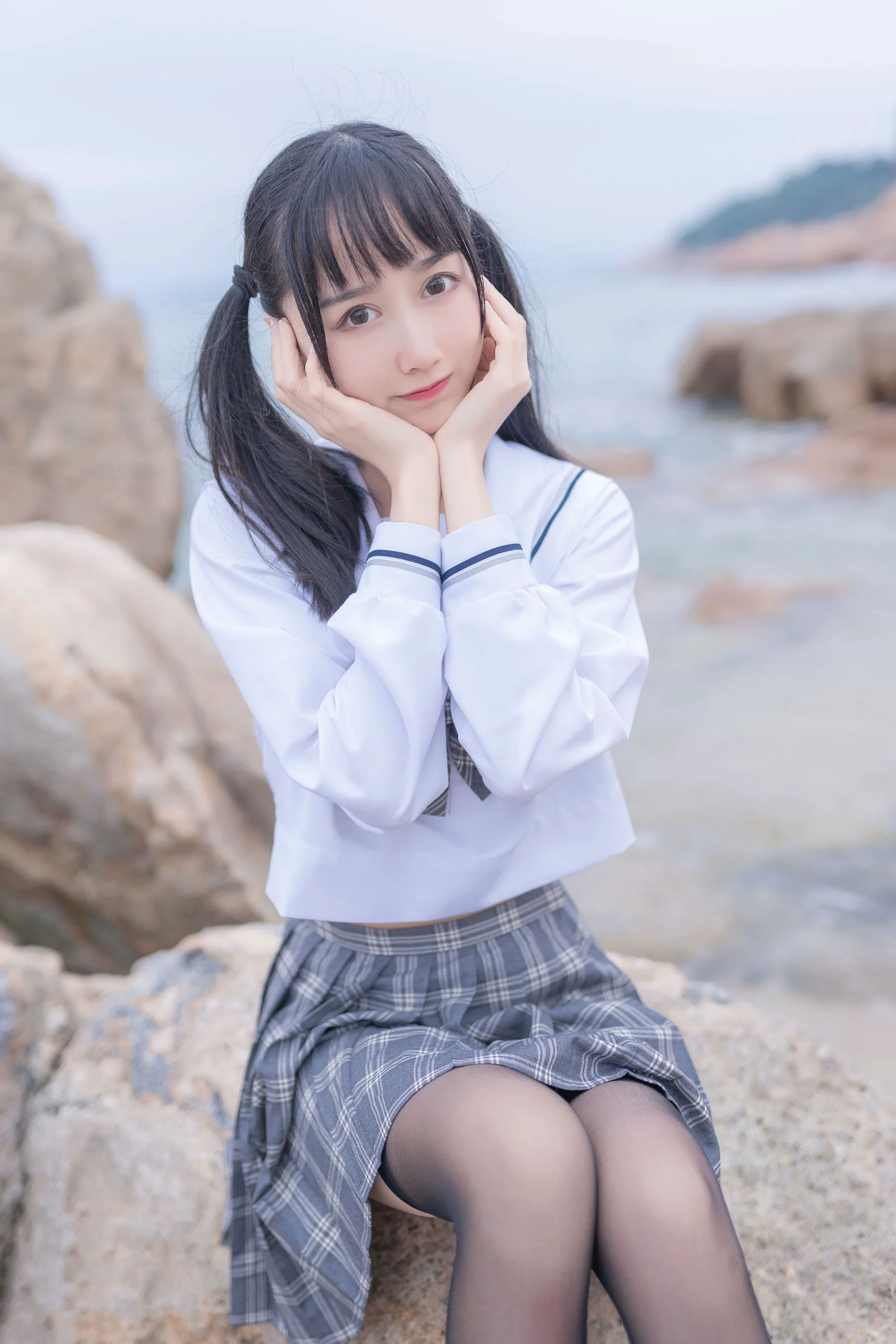 [COS福利] 小姐姐木绵绵OwO 《海边JK》 写真集 - 爱照片