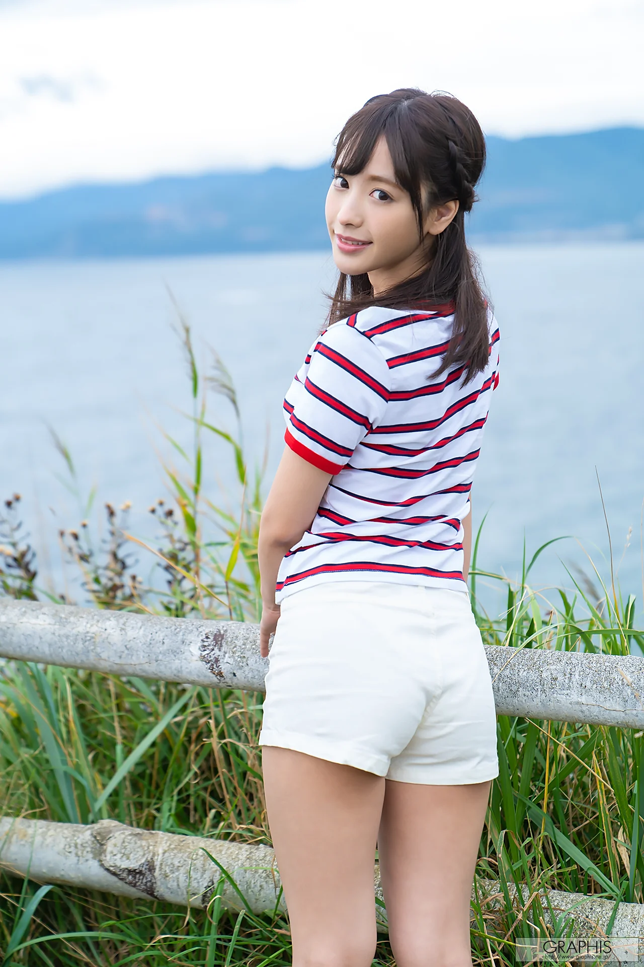 桃乃木かな(桃乃木香奈)《Sign》 [Graphis] WINTER SPECIAL 2018 写真集 - 爱照片