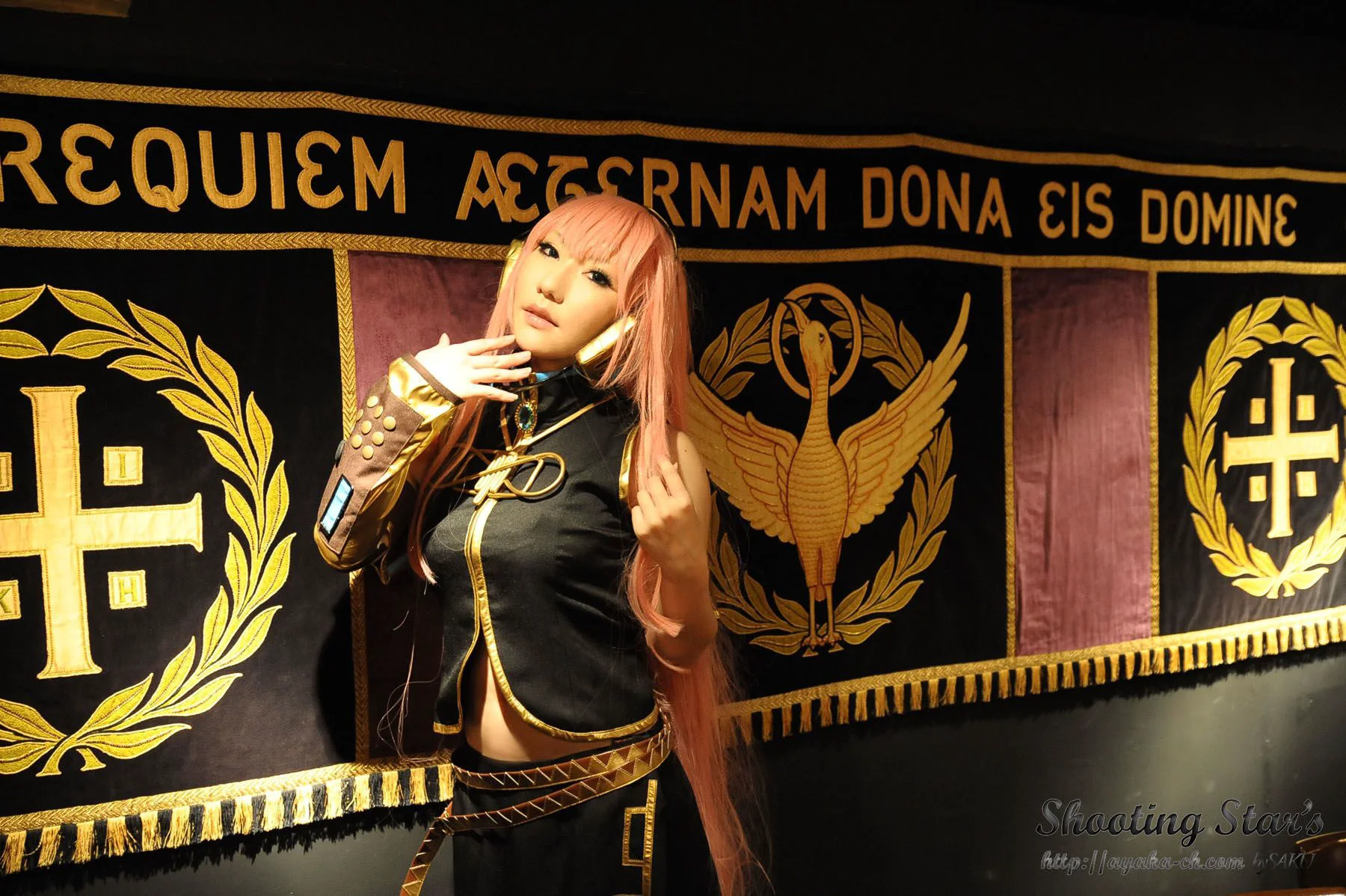 绫香 (Sakuサク) 《VOCALOID》 Megurine Luka [Shooting Star’s] 写真集 - 爱照片