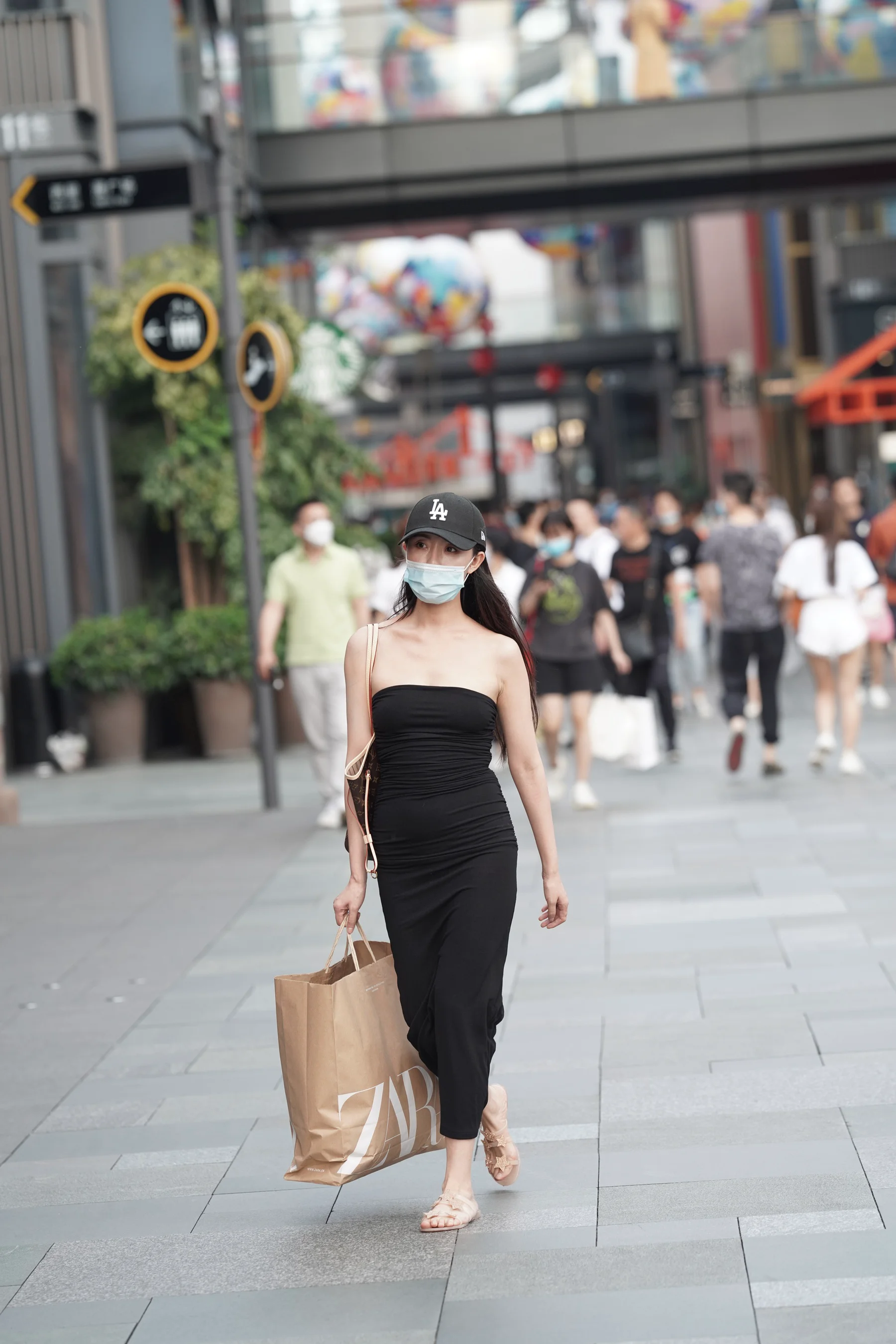 凯恩公爵作品 – 抹胸黑裙 写真 - 爱照片