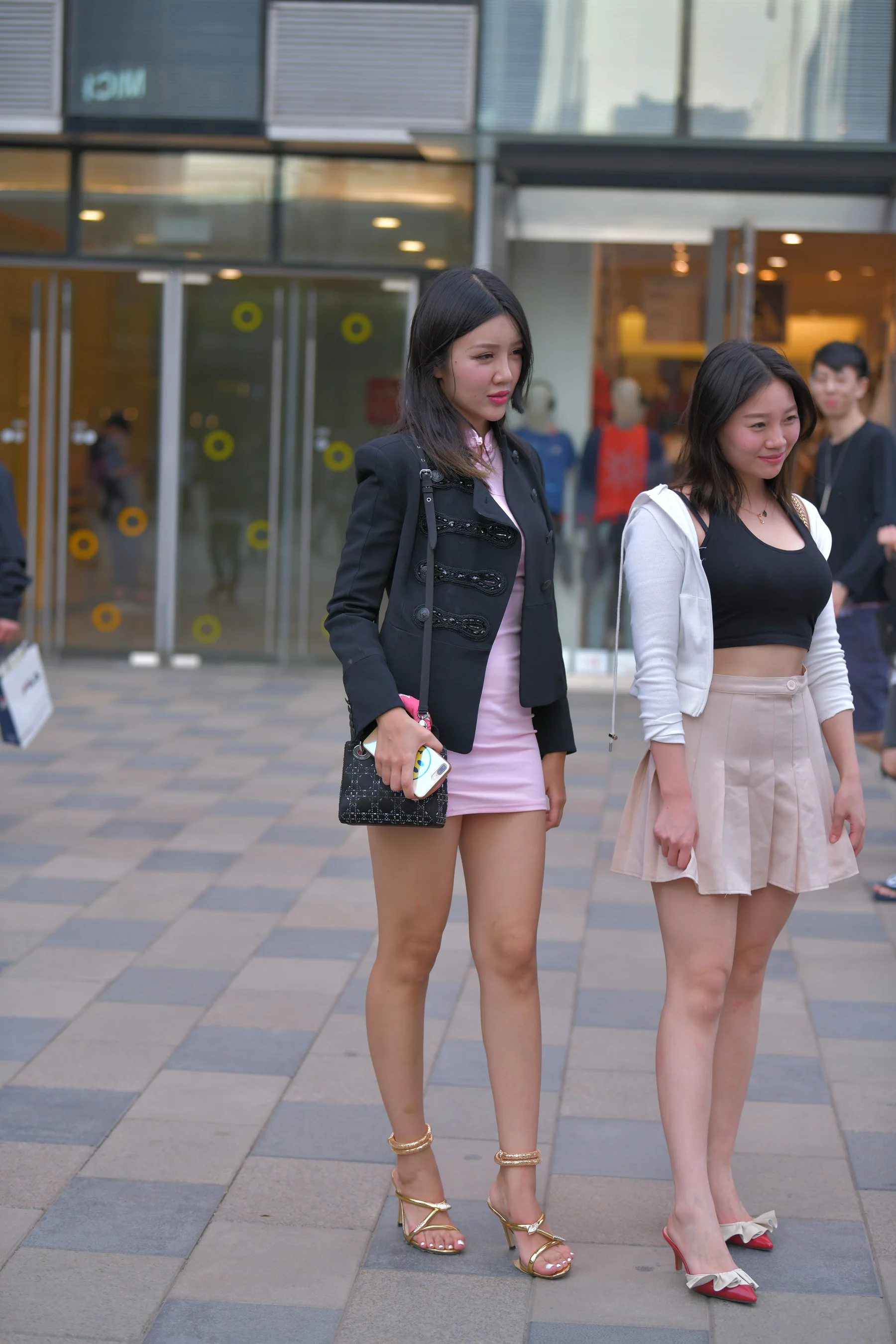 红石作品 – 粉红性感包臀裙长腿妖艳美女 写真 - 爱照片