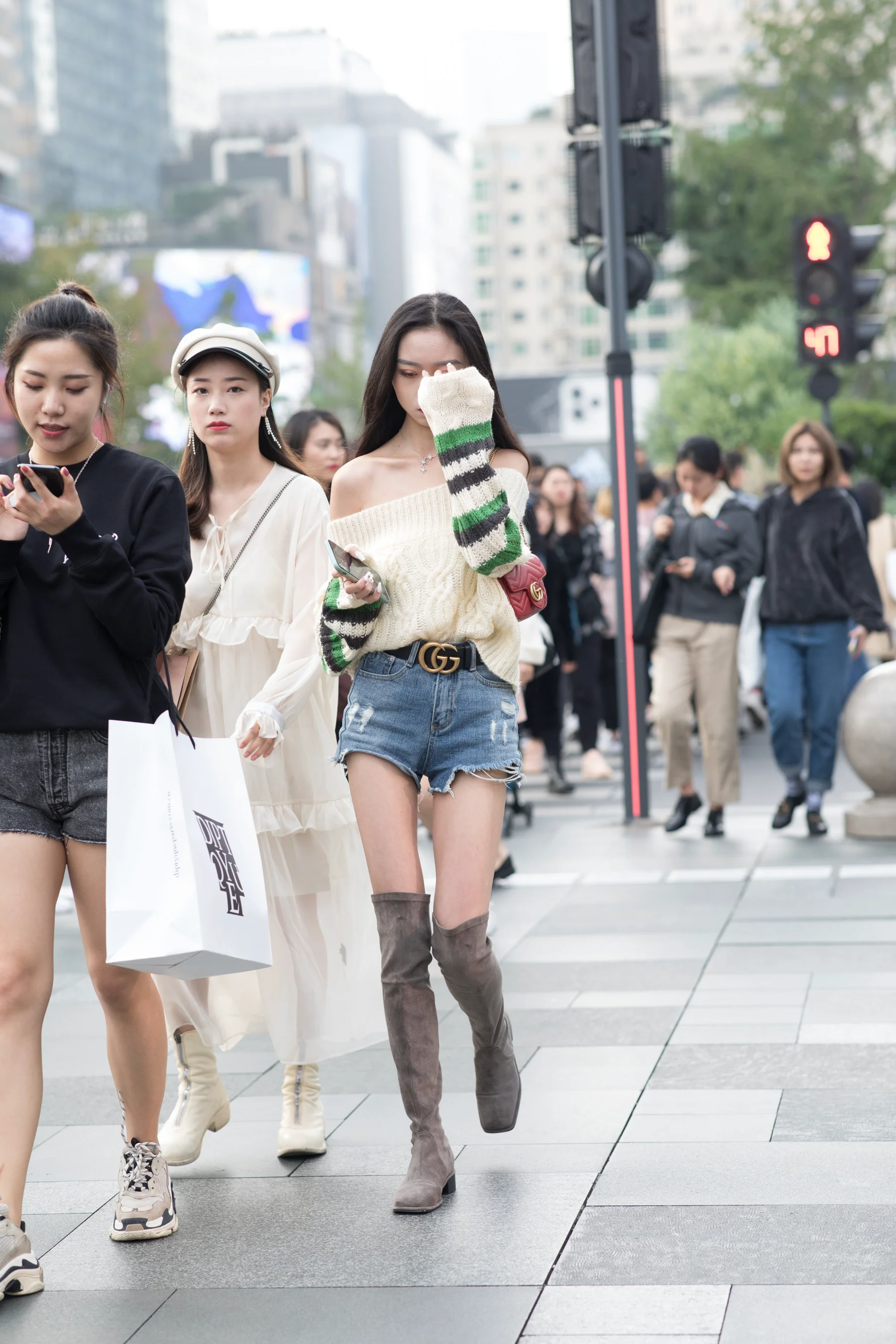 凯恩公爵作品 时尚漂亮的美眉 锁骨爱了 写真+视频 - 爱照片