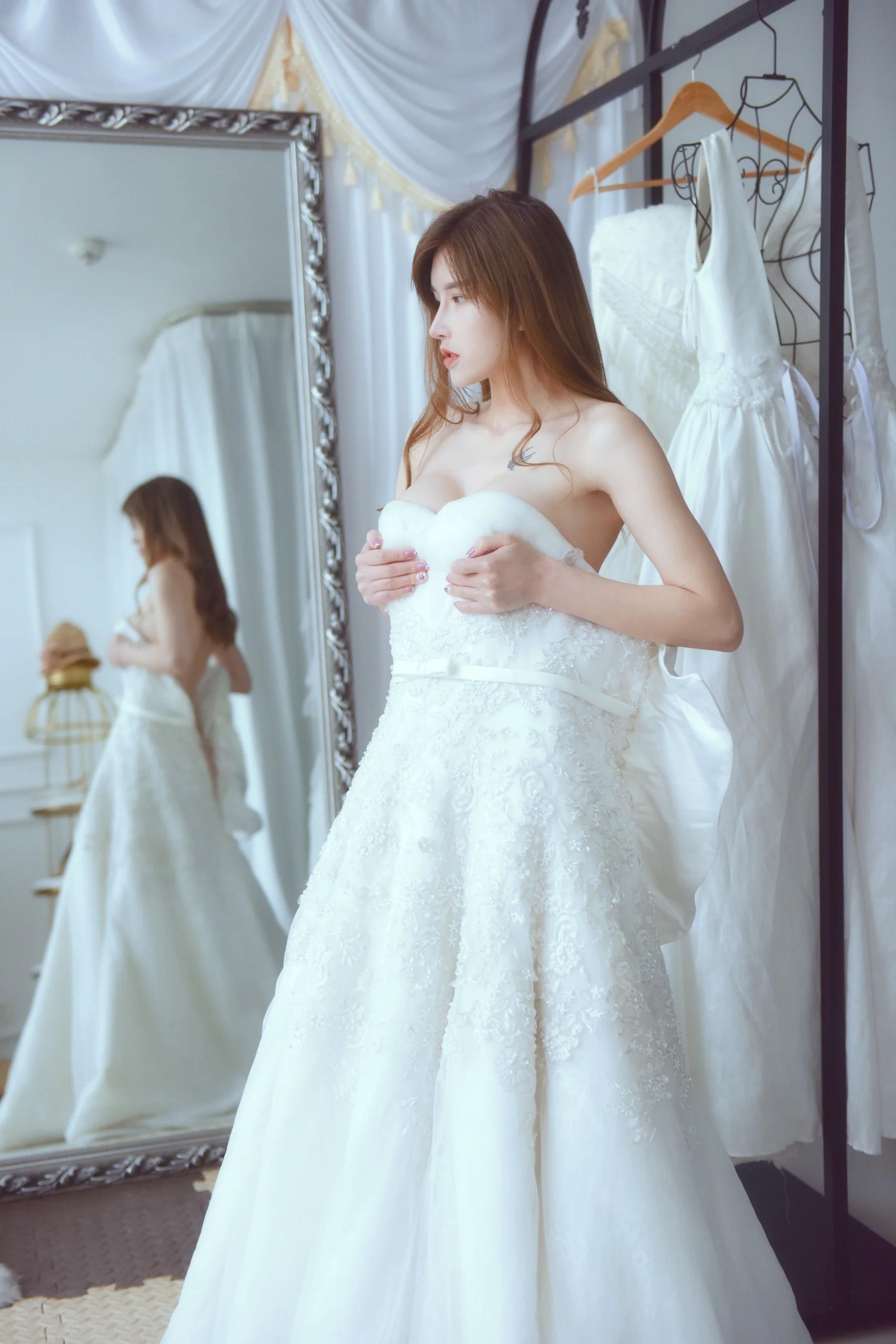 鹿八岁baby – 白色婚纱 - 爱照片