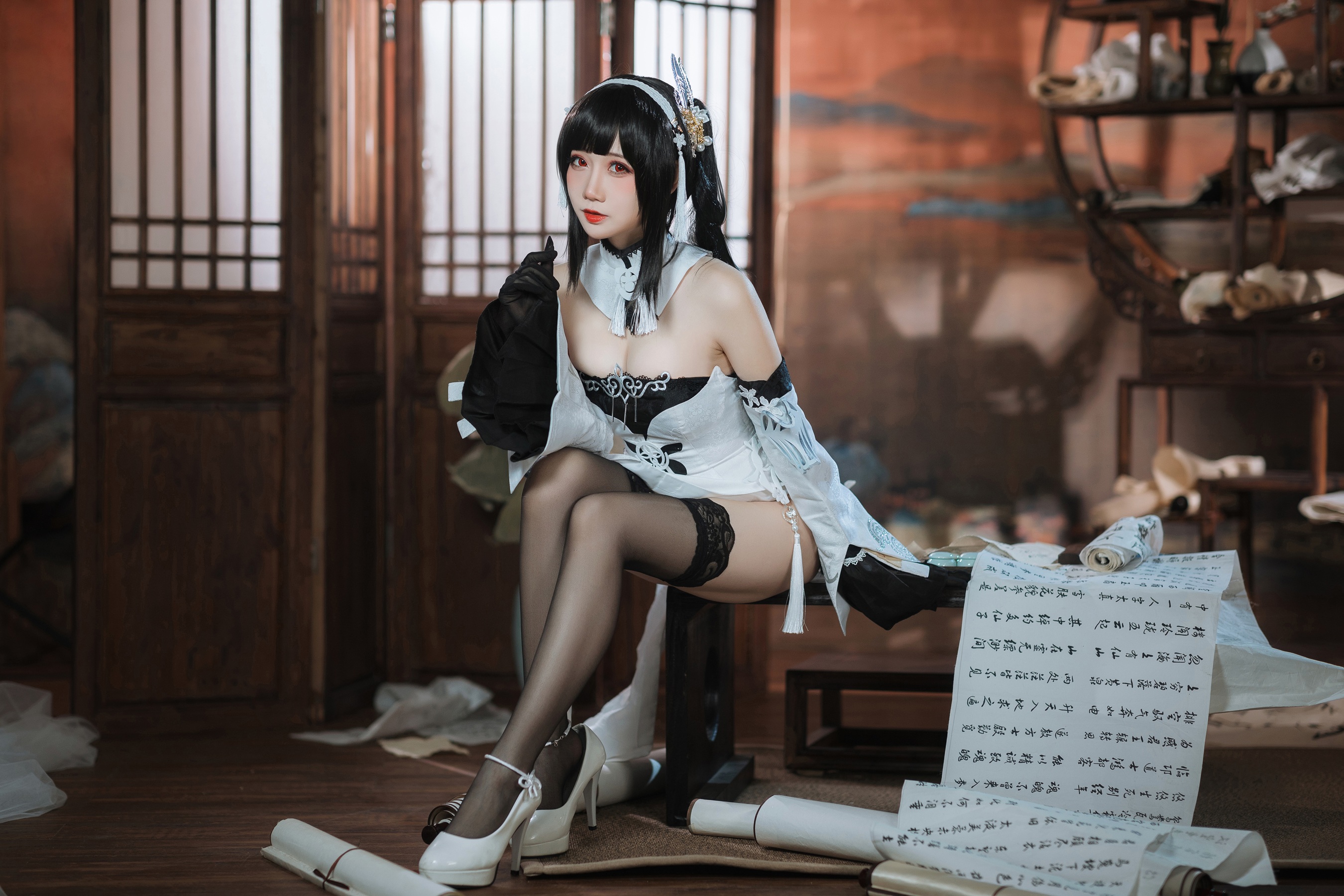 焖焖碳 – 碧蓝航线 鎮海 白黑礼服 - 爱照片