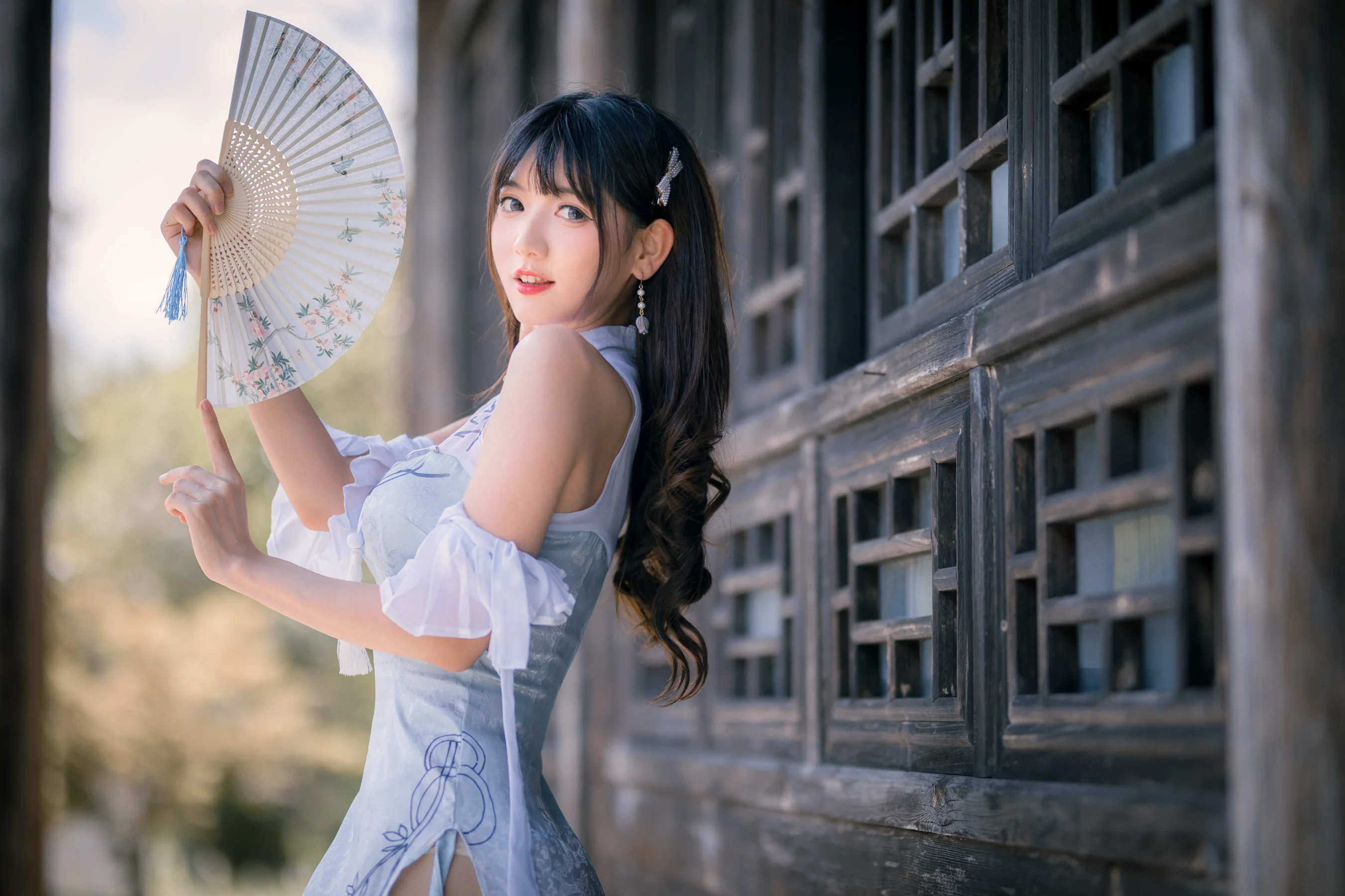 陆卿卿 – 蓝色旗袍 - 爱照片