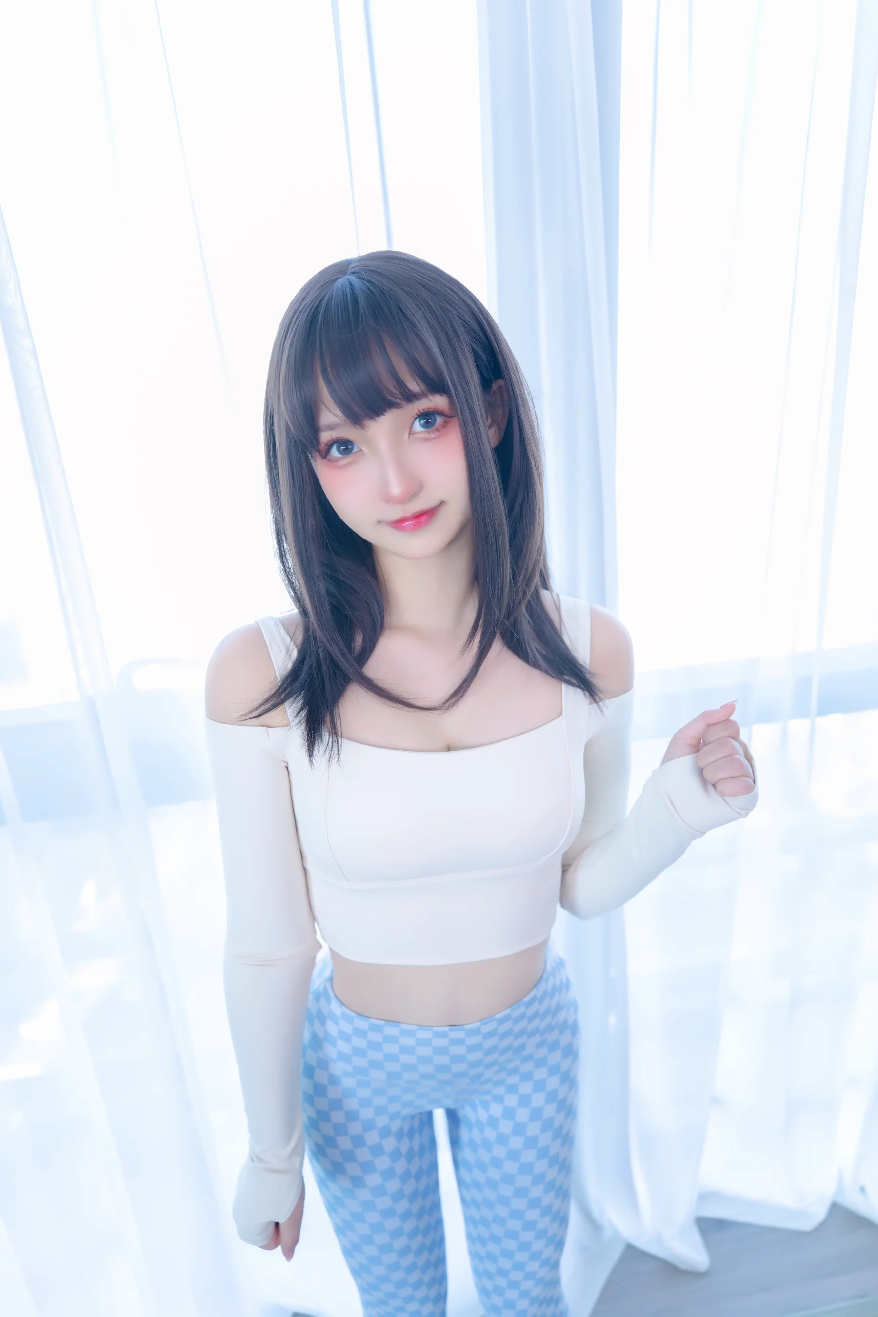 神楽坂真冬 – 《蓝白格》 - 爱照片