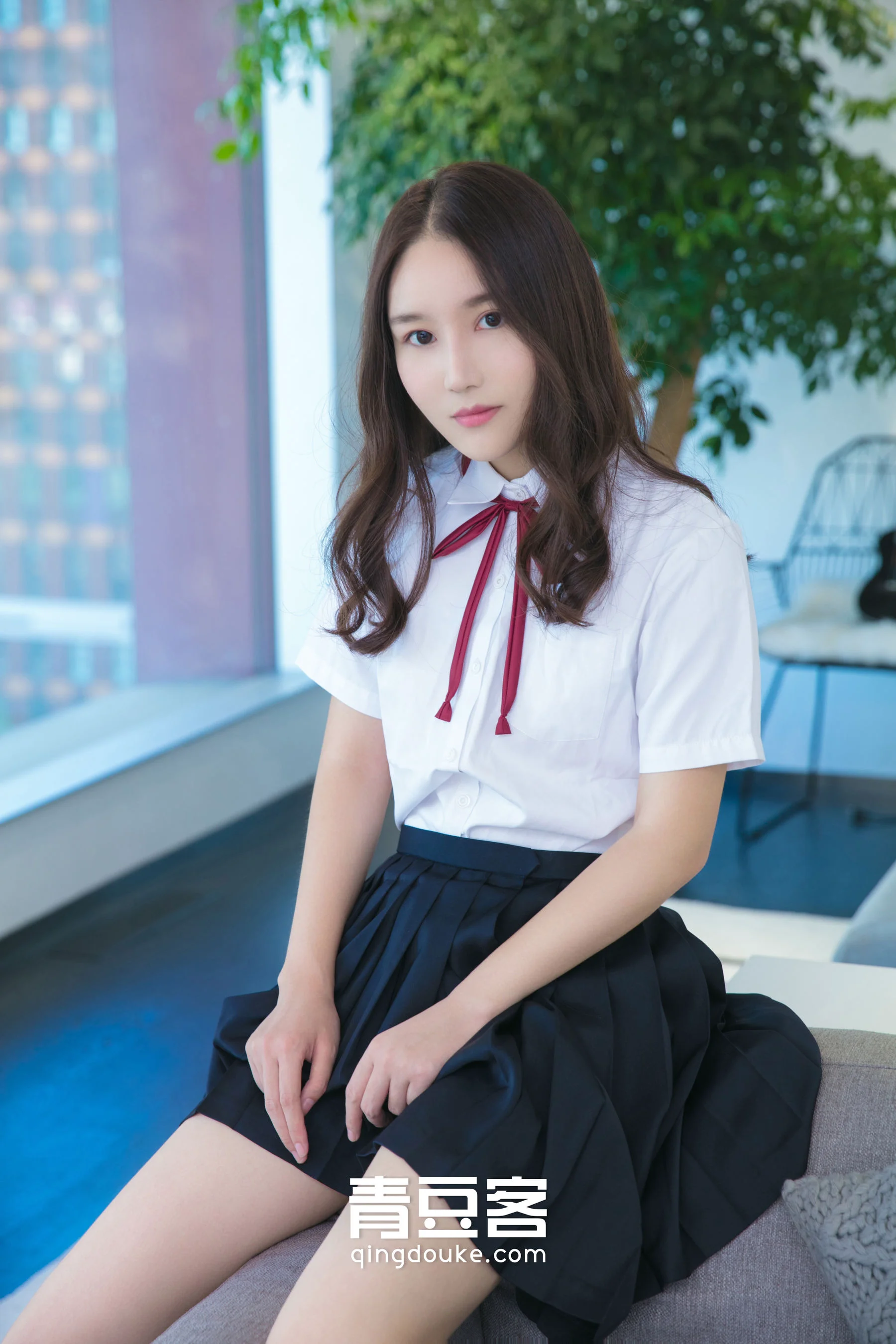 甜美妹妹魏扭扭《校服写真娇羞露骨惹人怜》 [青豆客QingDouKe] 写真集 - 爱照片