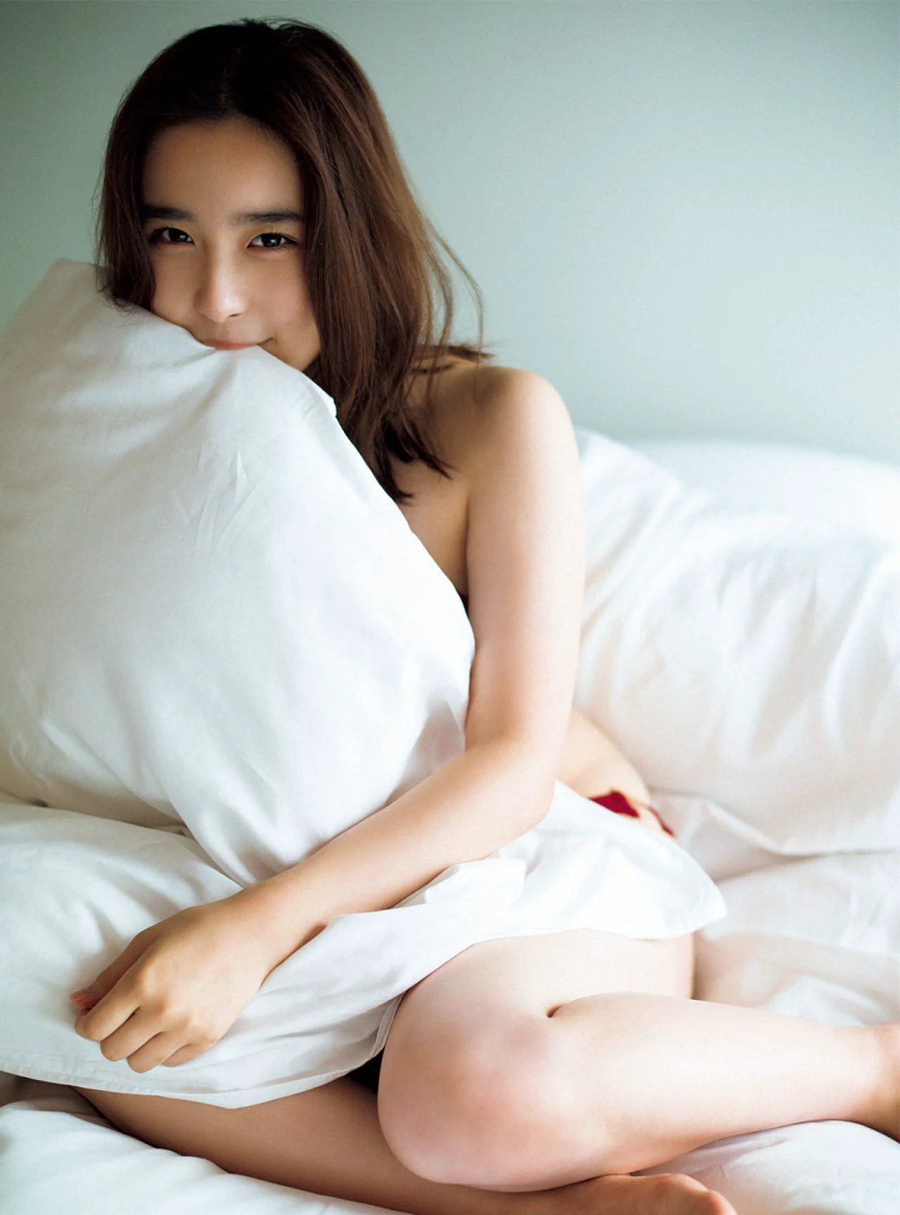 [FRIDAY] 安倍乙《美少女ビキニ「石原さとみに似てるよね」》写真 - 爱照片