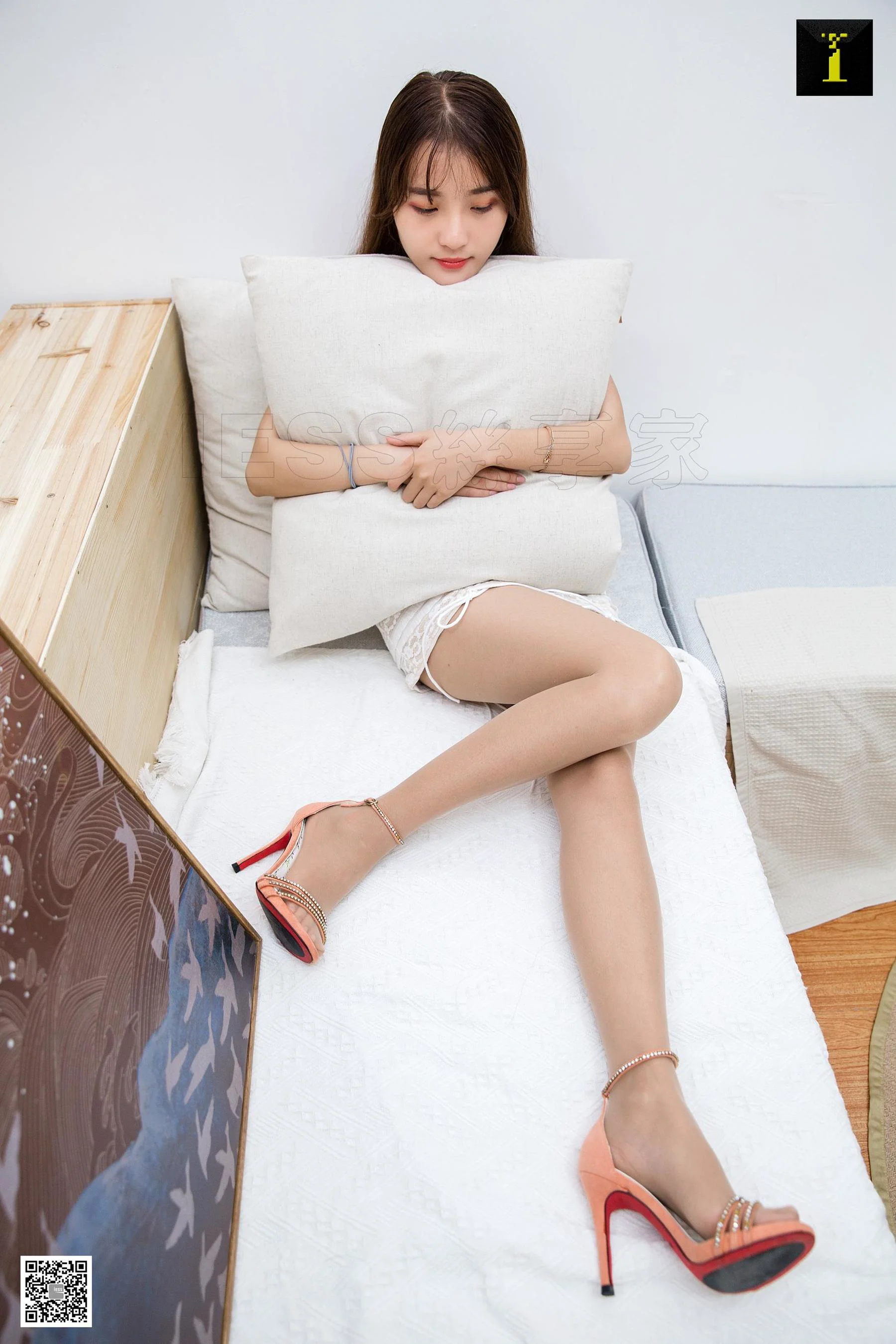模特婉萍 《小清新的极致演绎》 [异思趣向IESS] 写真集 - 爱照片