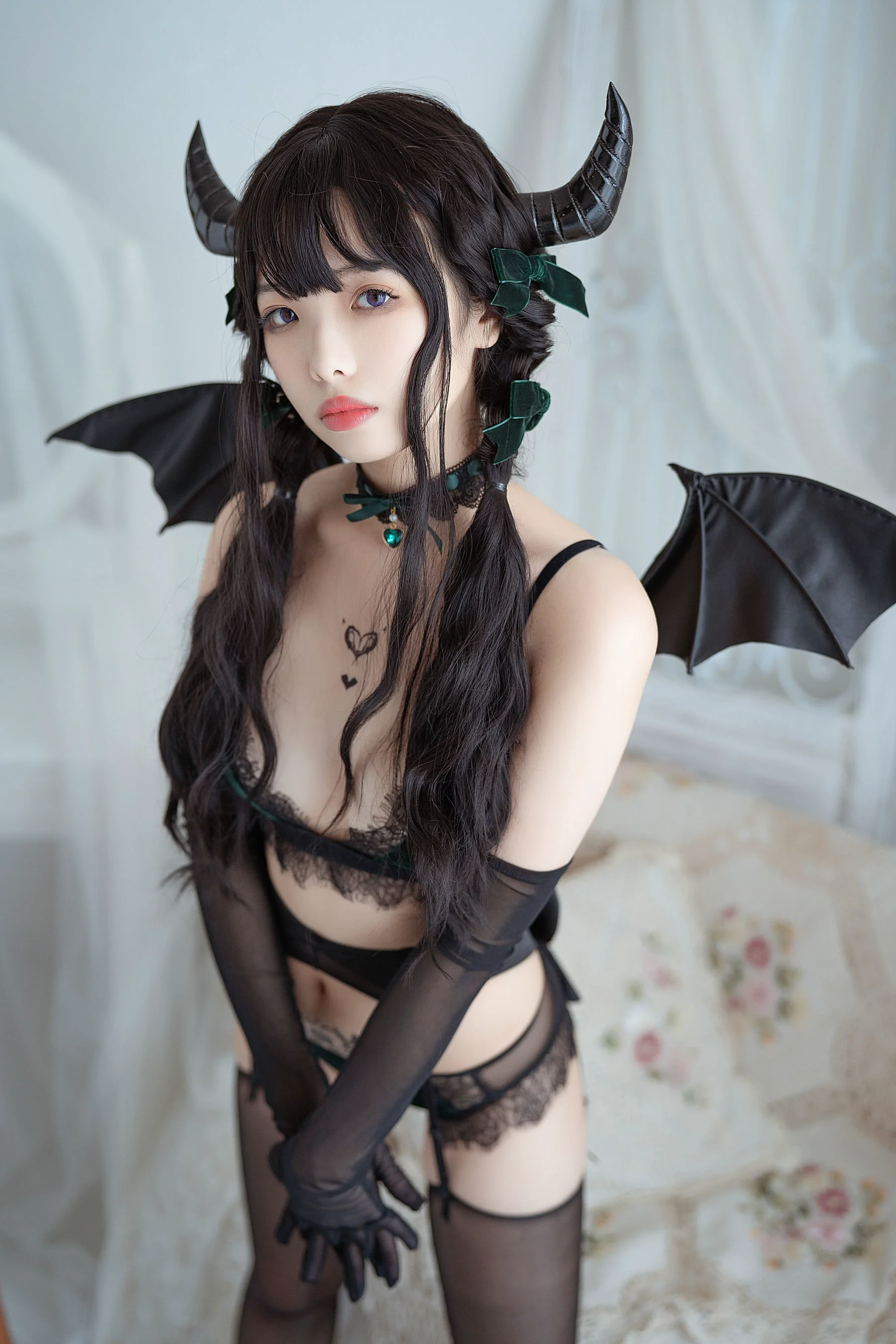 雯妹《魅魔 Proud devil》 [萝莉COS] 写真集 - 爱照片