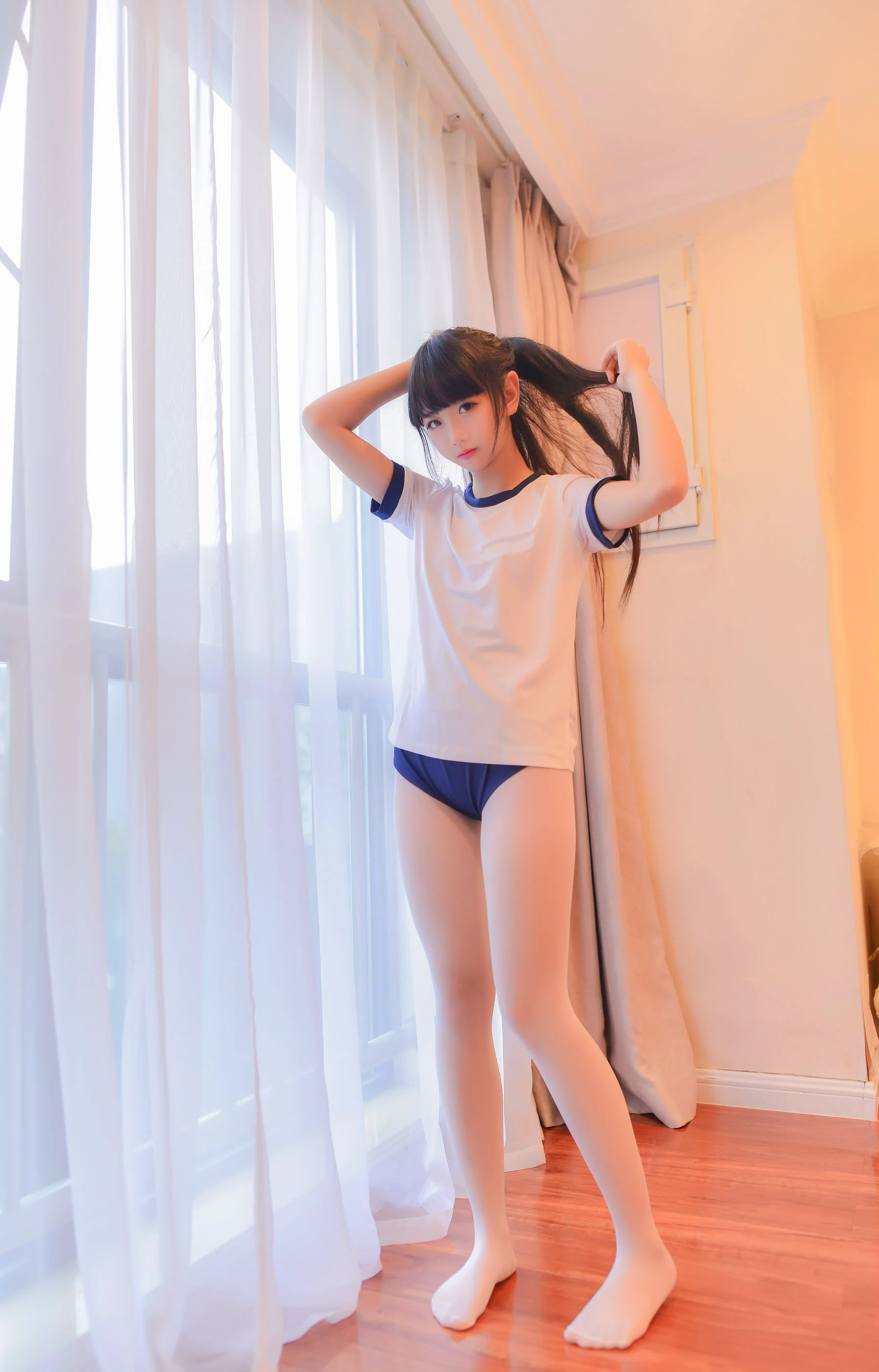 雪琪《体操服》 [萝莉COS] 写真集 - 爱照片