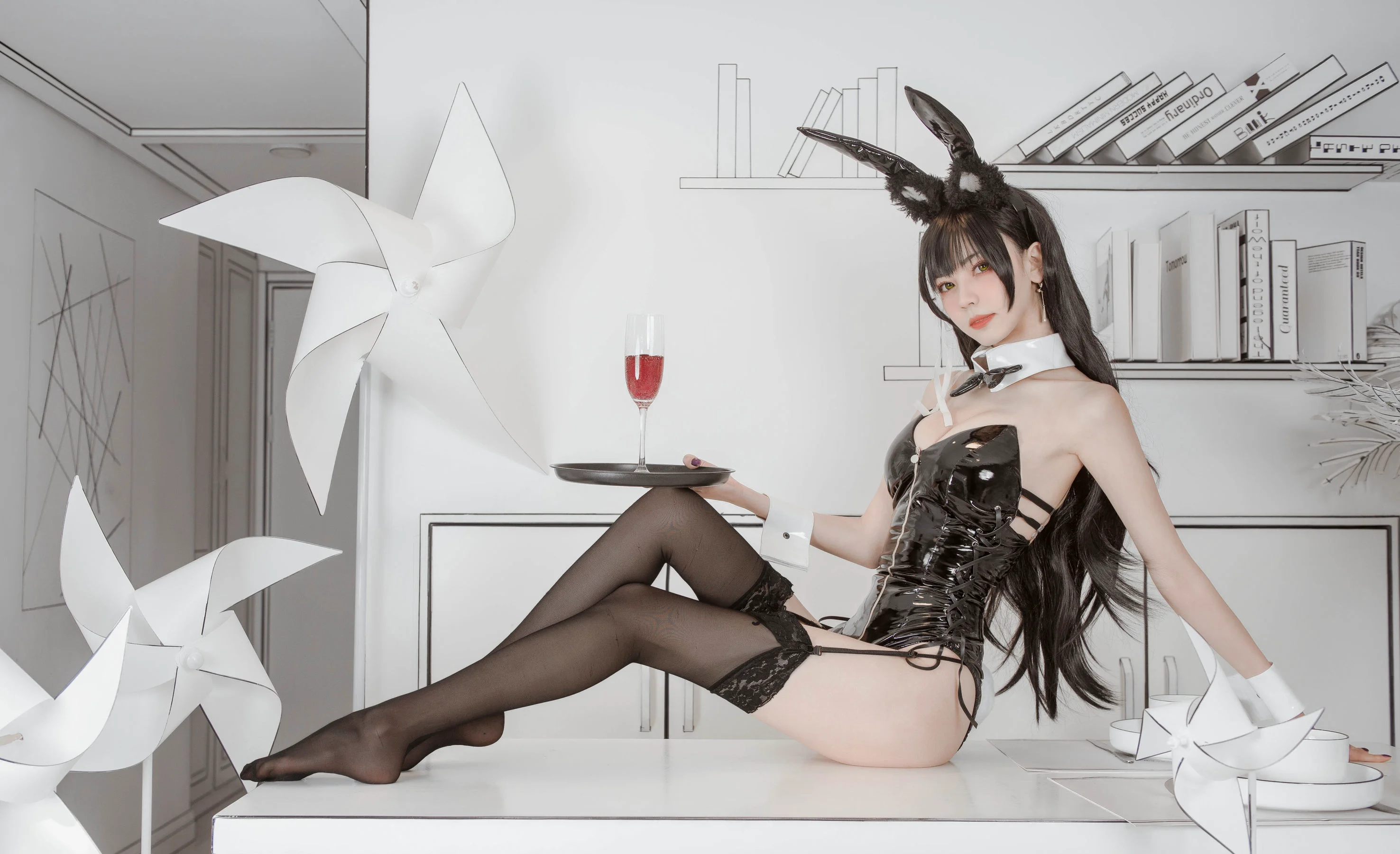 小妖精你的负卿 《爱宕兔女郎》 写真集 - 爱照片